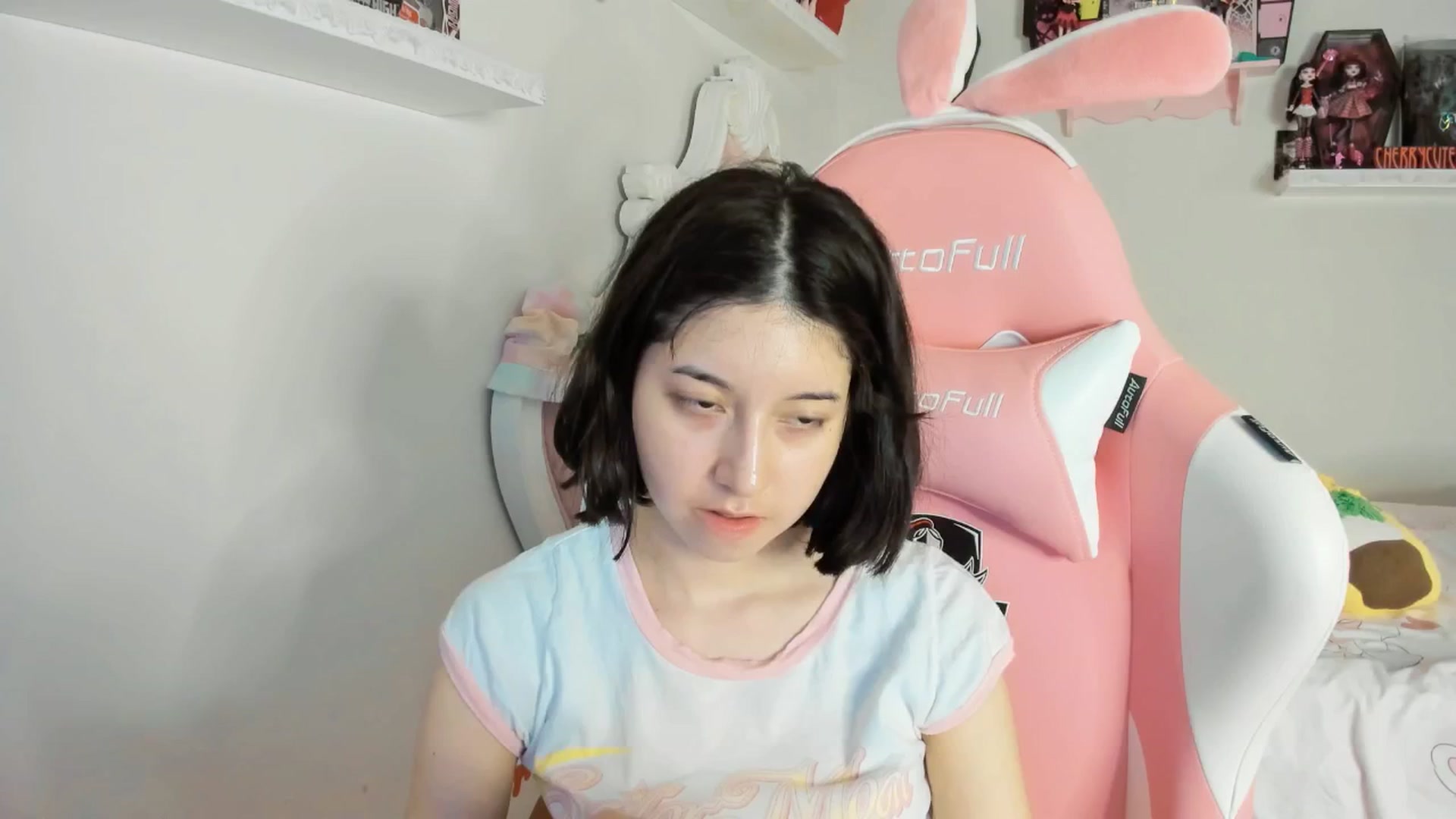 Gallery image thumbnail from Cherrycute666's myfreecams stream on, 06/23/2025, 05:23 image 8 of 20