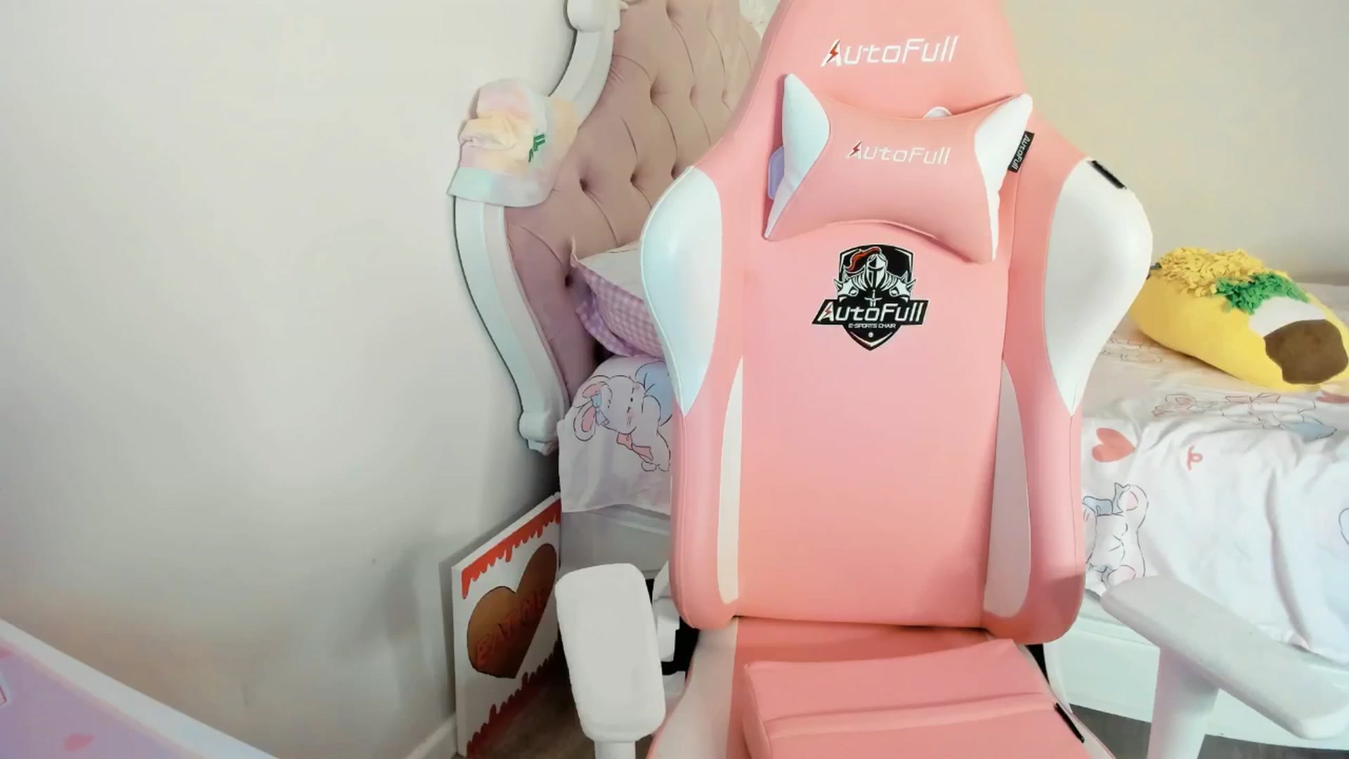 Gallery image thumbnail from Cherrycute666's myfreecams stream on, 06/23/2025, 05:23 image 18 of 20