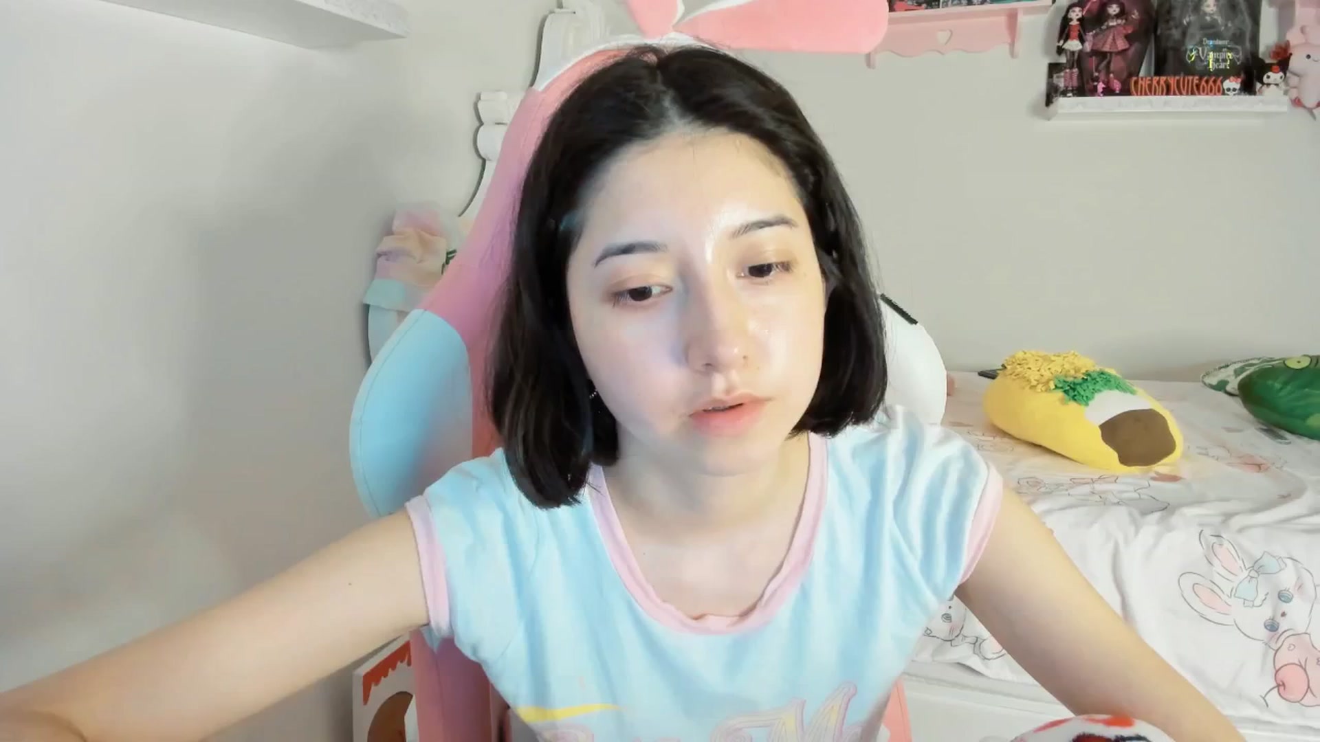 Gallery image thumbnail from Cherrycute666's myfreecams stream on, 06/23/2025, 05:34 image 20 of 20