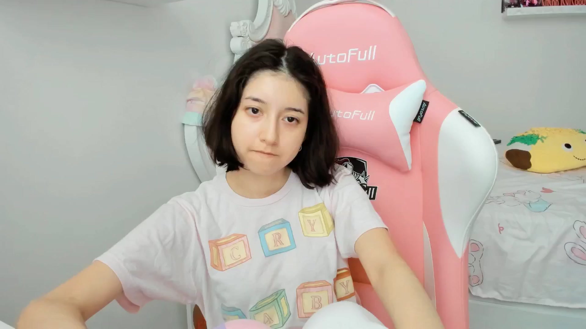 Gallery image thumbnail from Cherrycute666's myfreecams stream on, 06/23/2025, 22:27 image 19 of 20