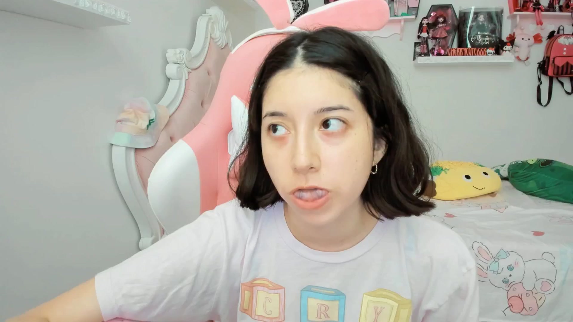 Gallery image thumbnail from Cherrycute666's myfreecams stream on, 06/24/2025, 24:58 image 12 of 20