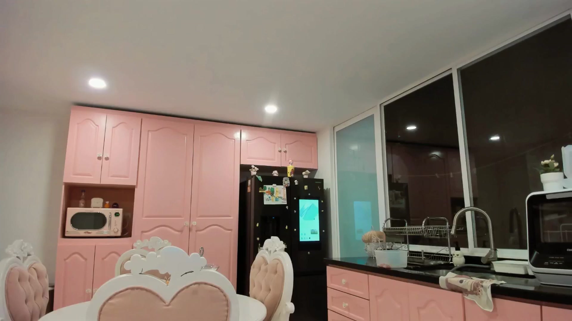 Gallery image thumbnail from Cherrycute666's myfreecams stream on, 06/24/2025, 05:17 image 12 of 20