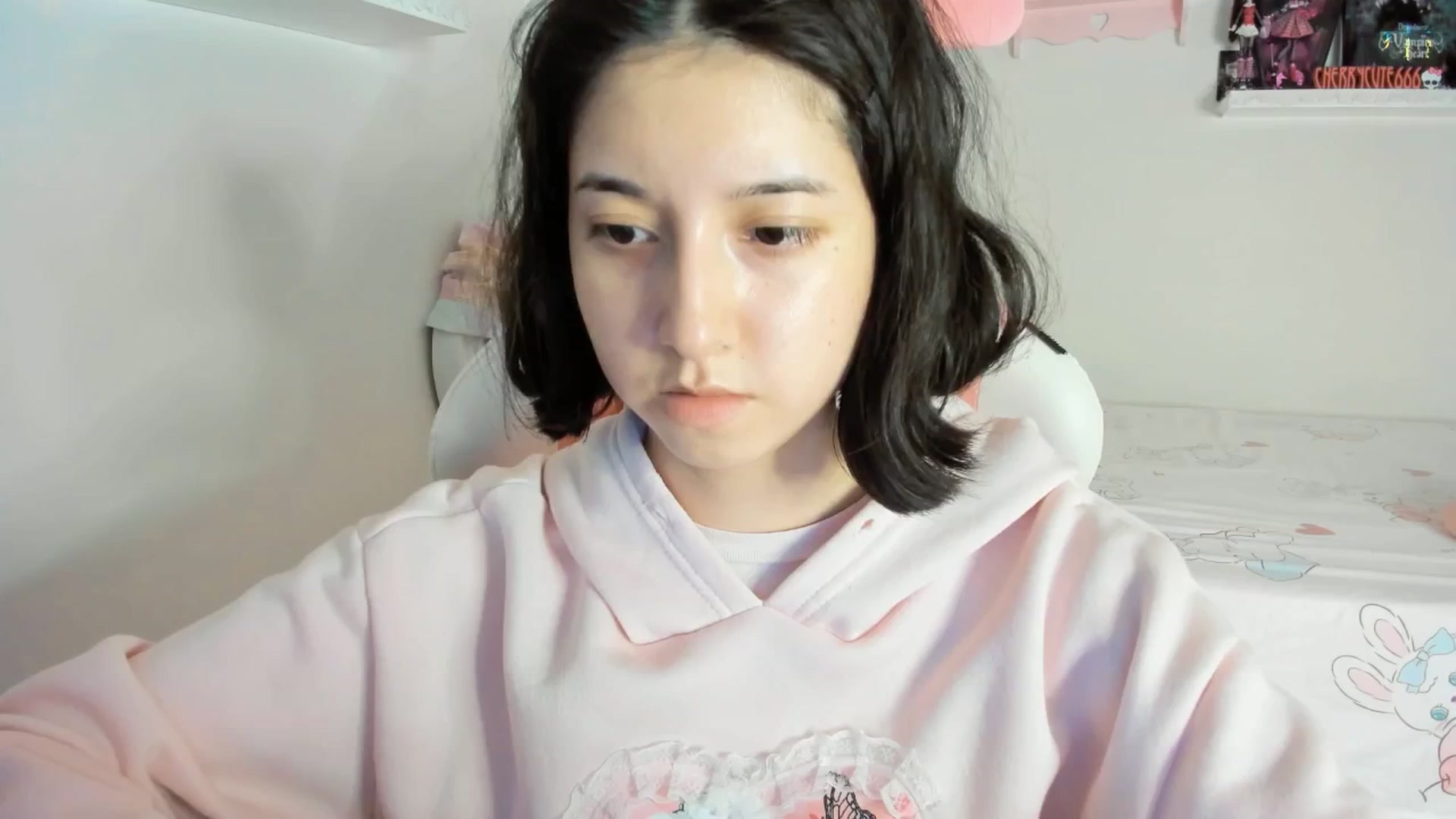 Gallery image thumbnail from Cherrycute666's myfreecams stream on, 06/24/2025, 05:17 image 2 of 20