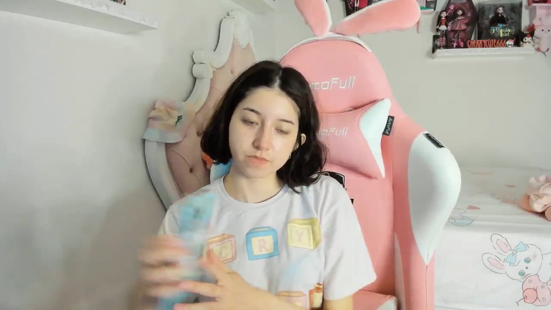 Gallery image thumbnail from Cherrycute666's myfreecams stream on, 06/24/2025, 05:17 image 20 of 20