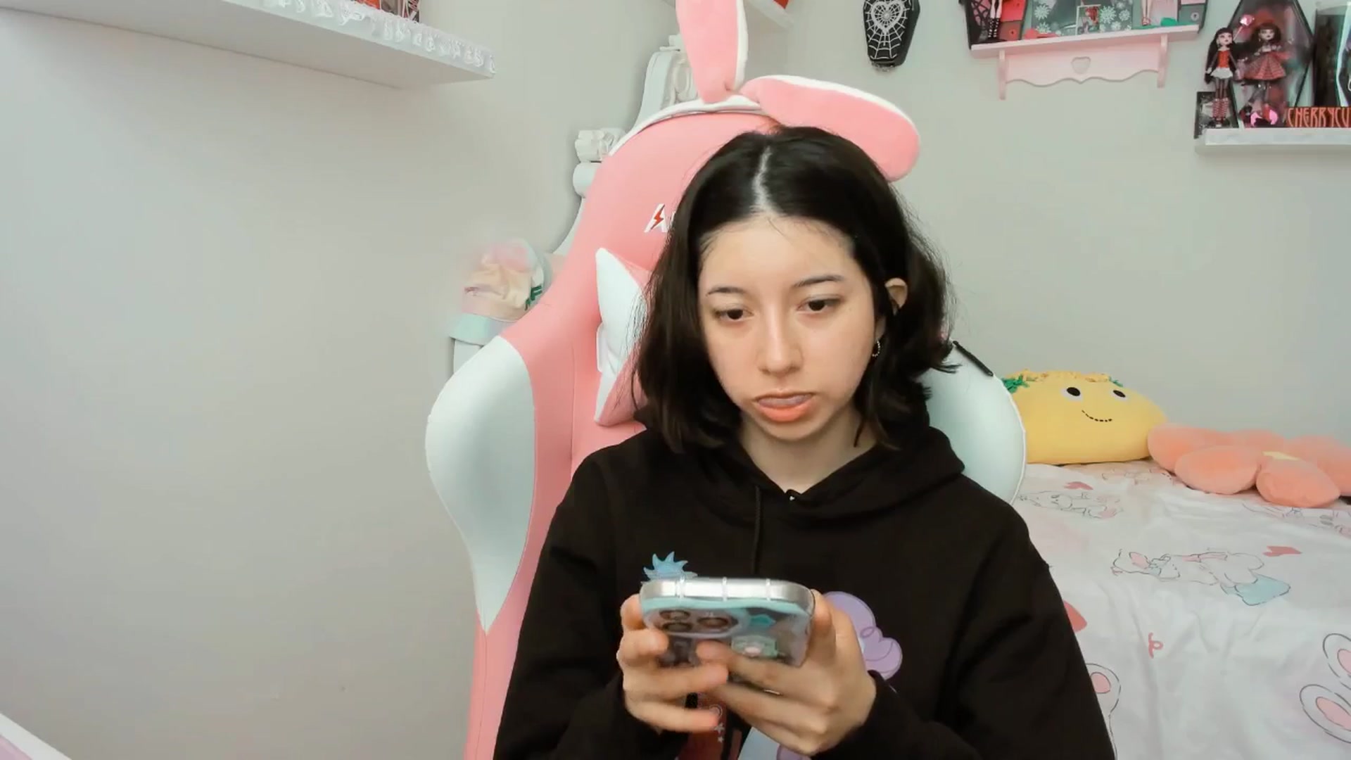 Gallery image thumbnail from Cherrycute666's myfreecams stream on, 06/25/2025, 20:49 image 7 of 20