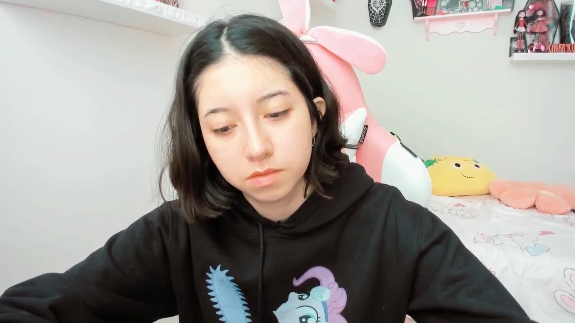 Gallery image thumbnail from Cherrycute666's myfreecams stream on, 06/25/2025, 20:49 image 5 of 20