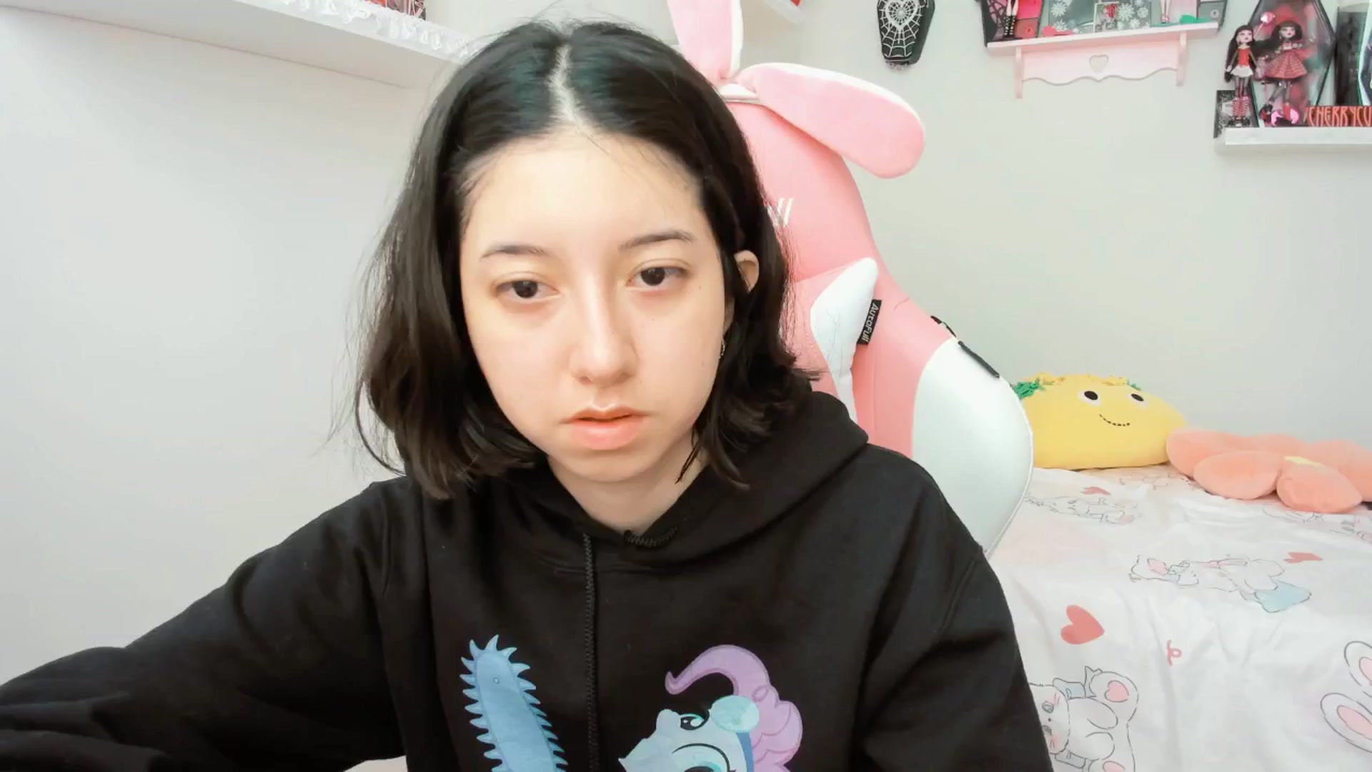 Gallery image thumbnail from Cherrycute666's myfreecams stream on, 06/25/2025, 20:49 image 1 of 20