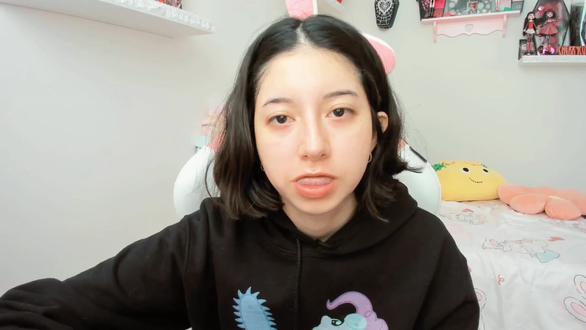 Gallery image thumbnail from Cherrycute666's myfreecams stream on, 06/25/2025, 20:49 image 4 of 20