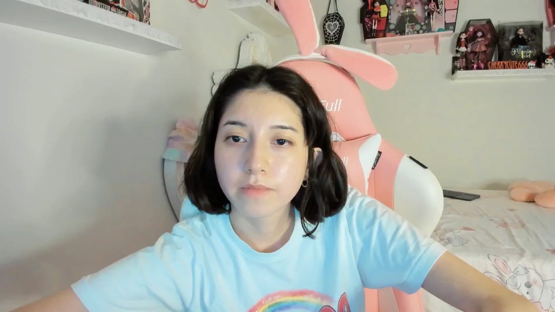 Gallery image thumbnail from Cherrycute666's myfreecams stream on, 06/27/2025, 05:05 image 3 of 20