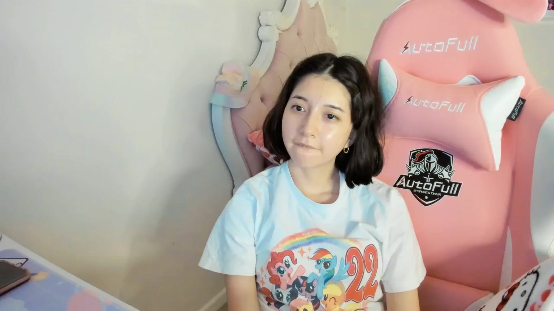 Gallery image thumbnail from Cherrycute666's myfreecams stream on, 06/27/2025, 05:05 image 10 of 20