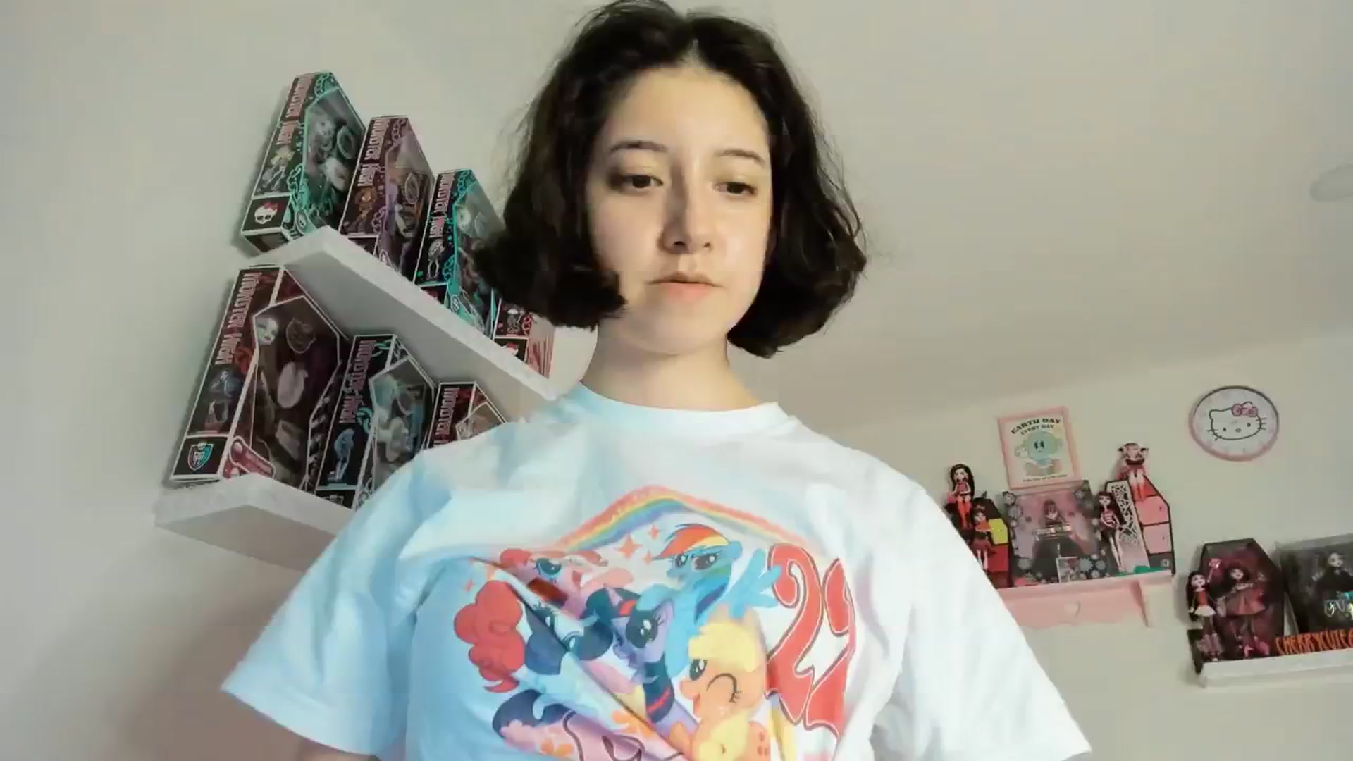 Gallery image thumbnail from Cherrycute666's myfreecams stream on, 06/27/2025, 05:44 image 14 of 20
