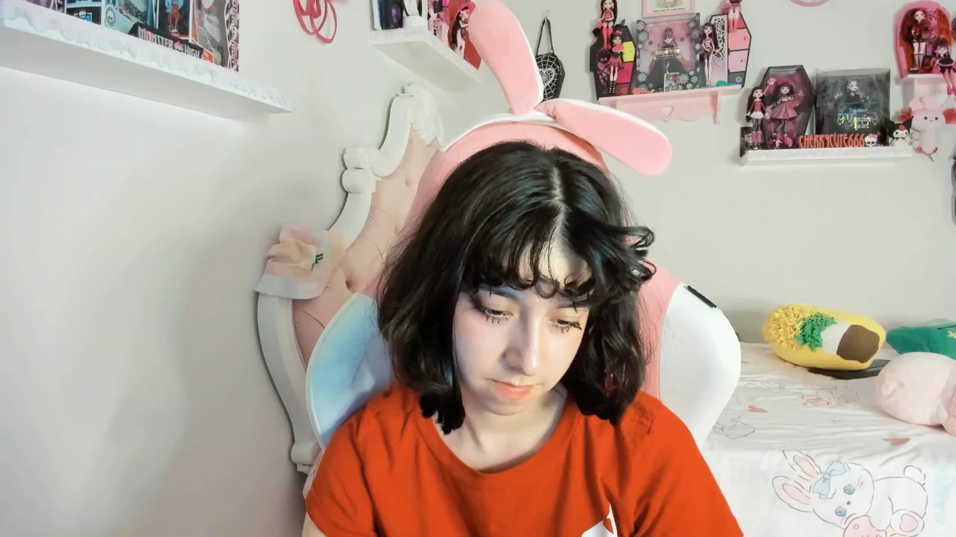 Gallery image thumbnail from Cherrycute666's myfreecams stream on, 06/28/2025, 07:19 image 16 of 20