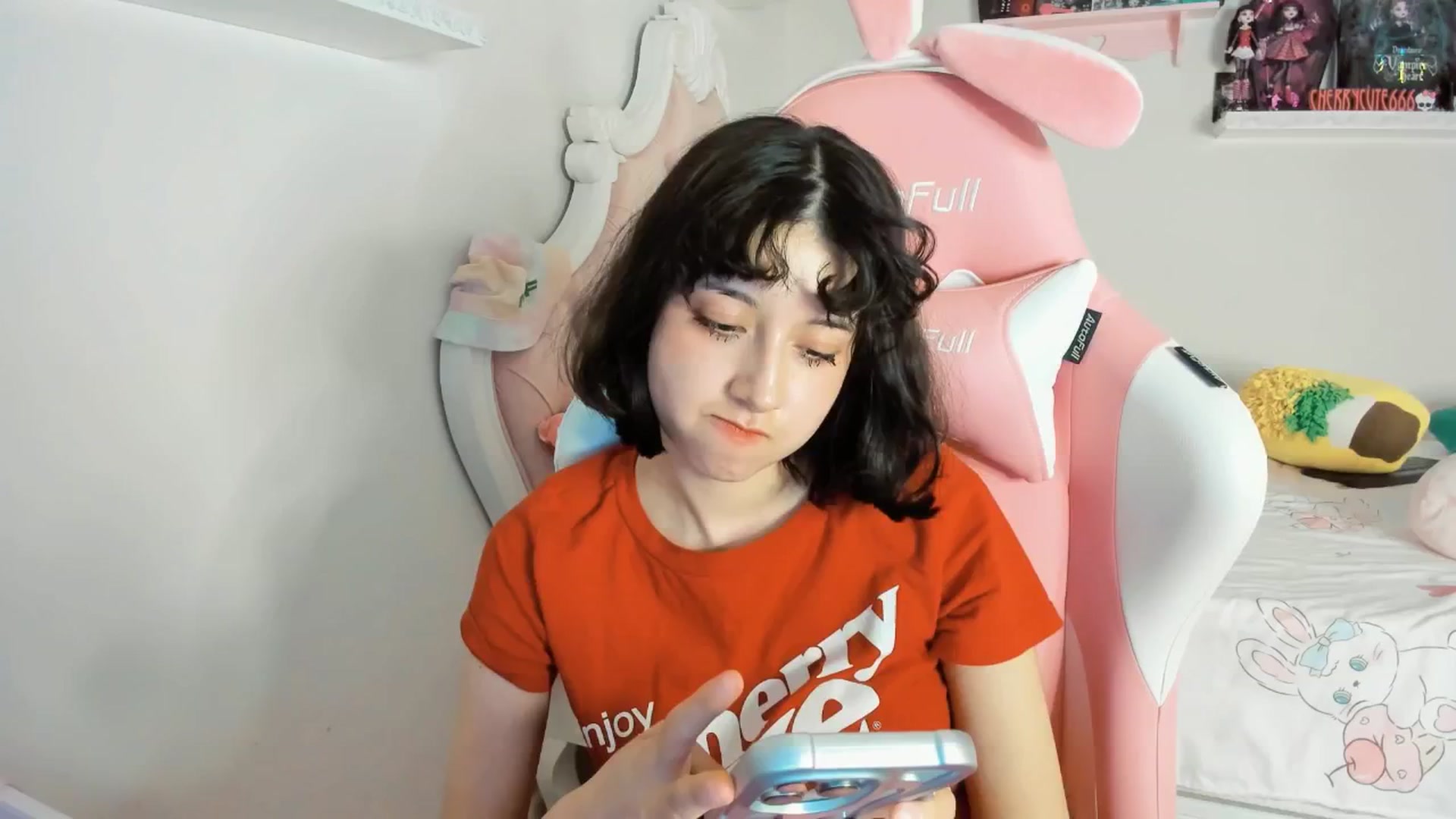 Gallery image thumbnail from Cherrycute666's myfreecams stream on, 06/28/2025, 07:19 image 13 of 20