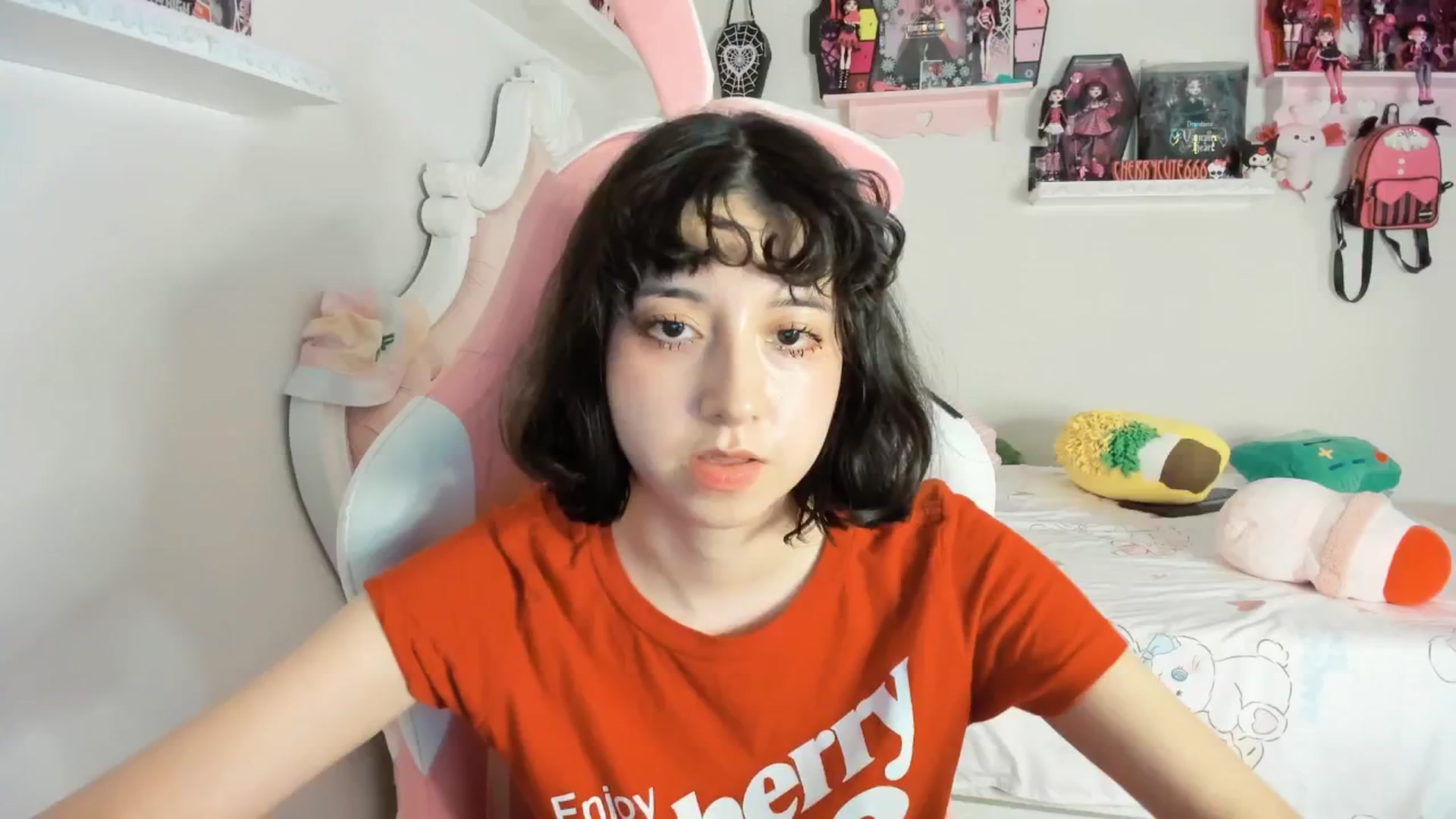 Gallery image thumbnail from Cherrycute666's myfreecams stream on, 06/28/2025, 07:19 image 14 of 20