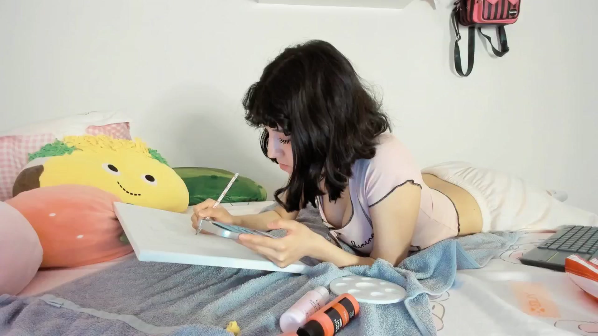 Gallery image thumbnail from Cherrycute666's myfreecams stream on, 06/29/2025, 05:59 image 15 of 20