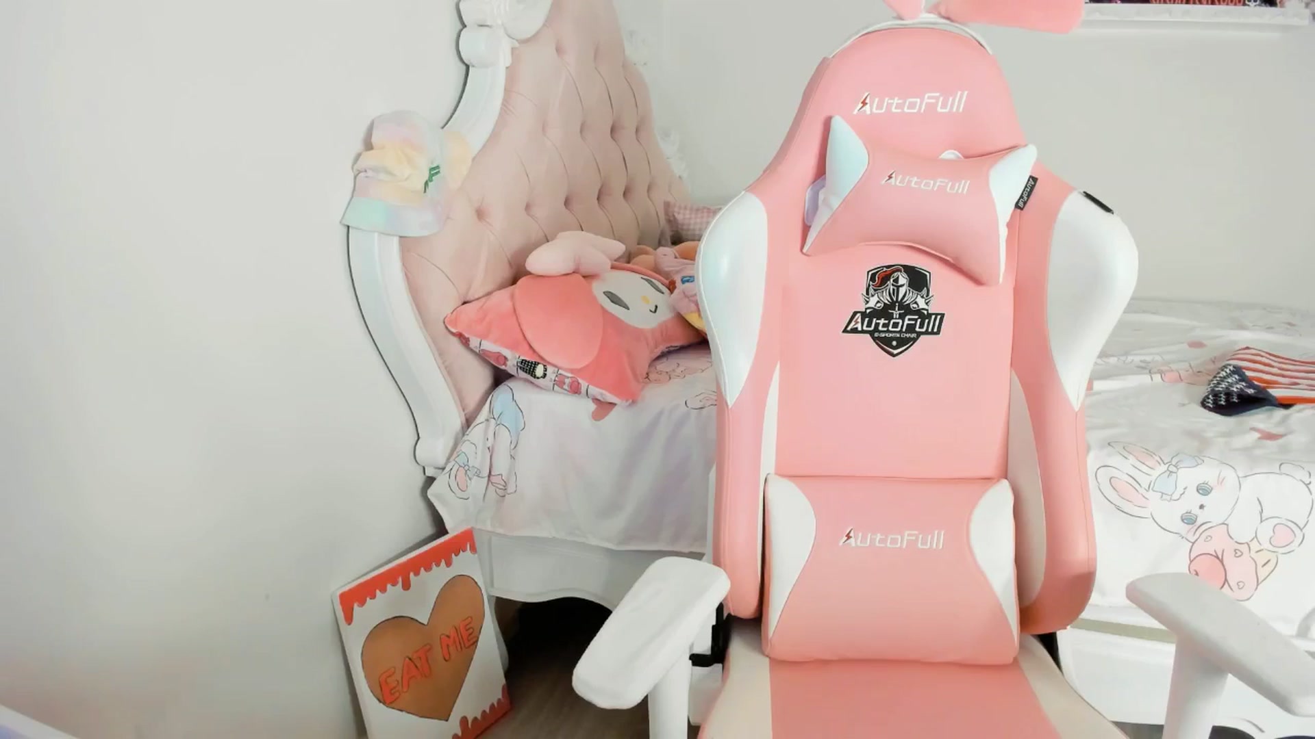 Gallery image thumbnail from Cherrycute666's myfreecams stream on, 06/29/2025, 09:09 image 11 of 20