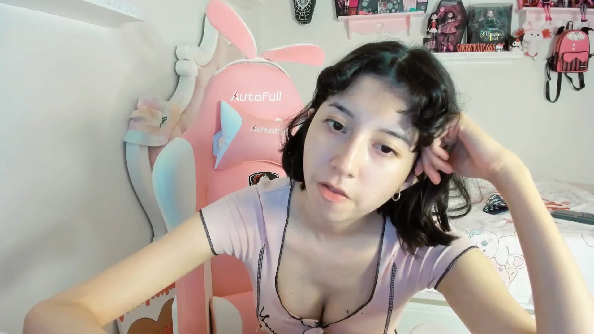 Gallery image thumbnail from Cherrycute666's myfreecams stream on, 06/29/2025, 09:09 image 20 of 20