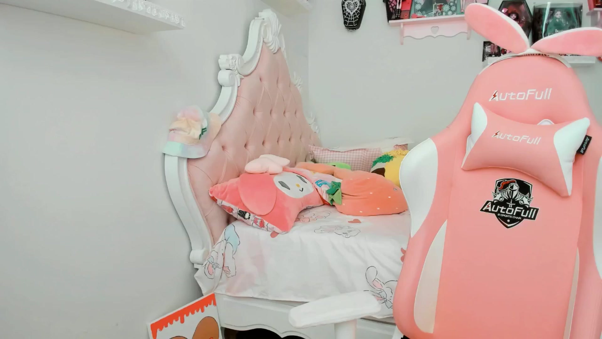 Gallery image thumbnail from Cherrycute666's myfreecams stream on, 06/30/2025, 01:49 image 3 of 20