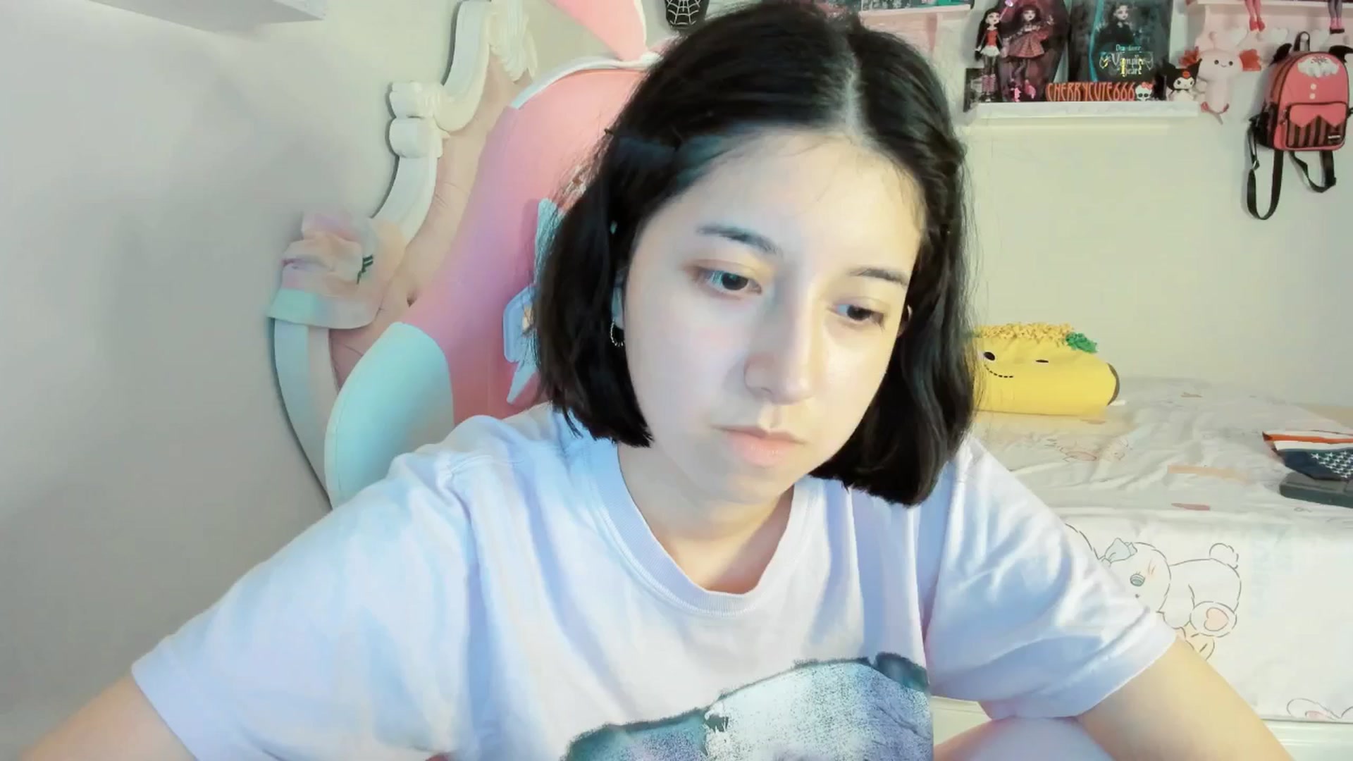 Gallery image thumbnail from Cherrycute666's myfreecams stream on, 06/30/2025, 01:49 image 14 of 20