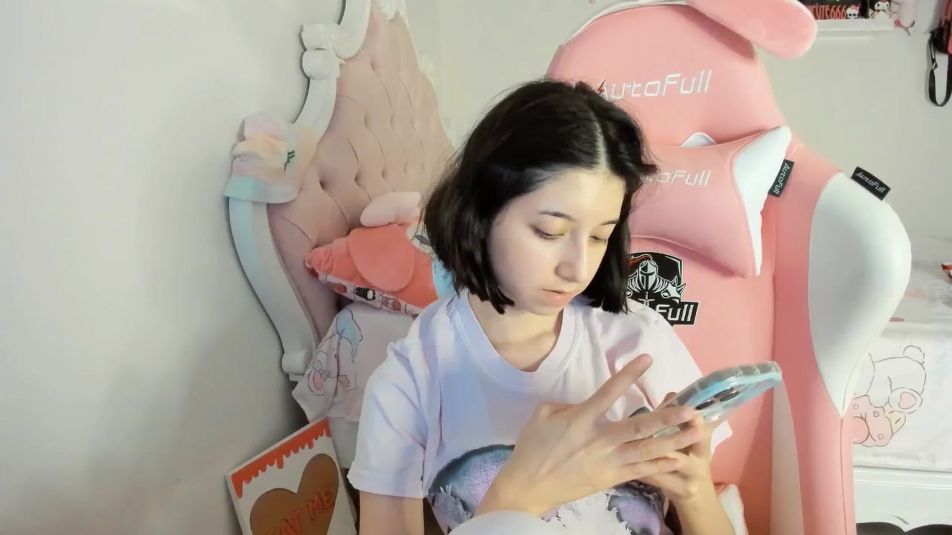 Gallery image thumbnail from Cherrycute666's myfreecams stream on, 06/30/2025, 01:49 image 18 of 20
