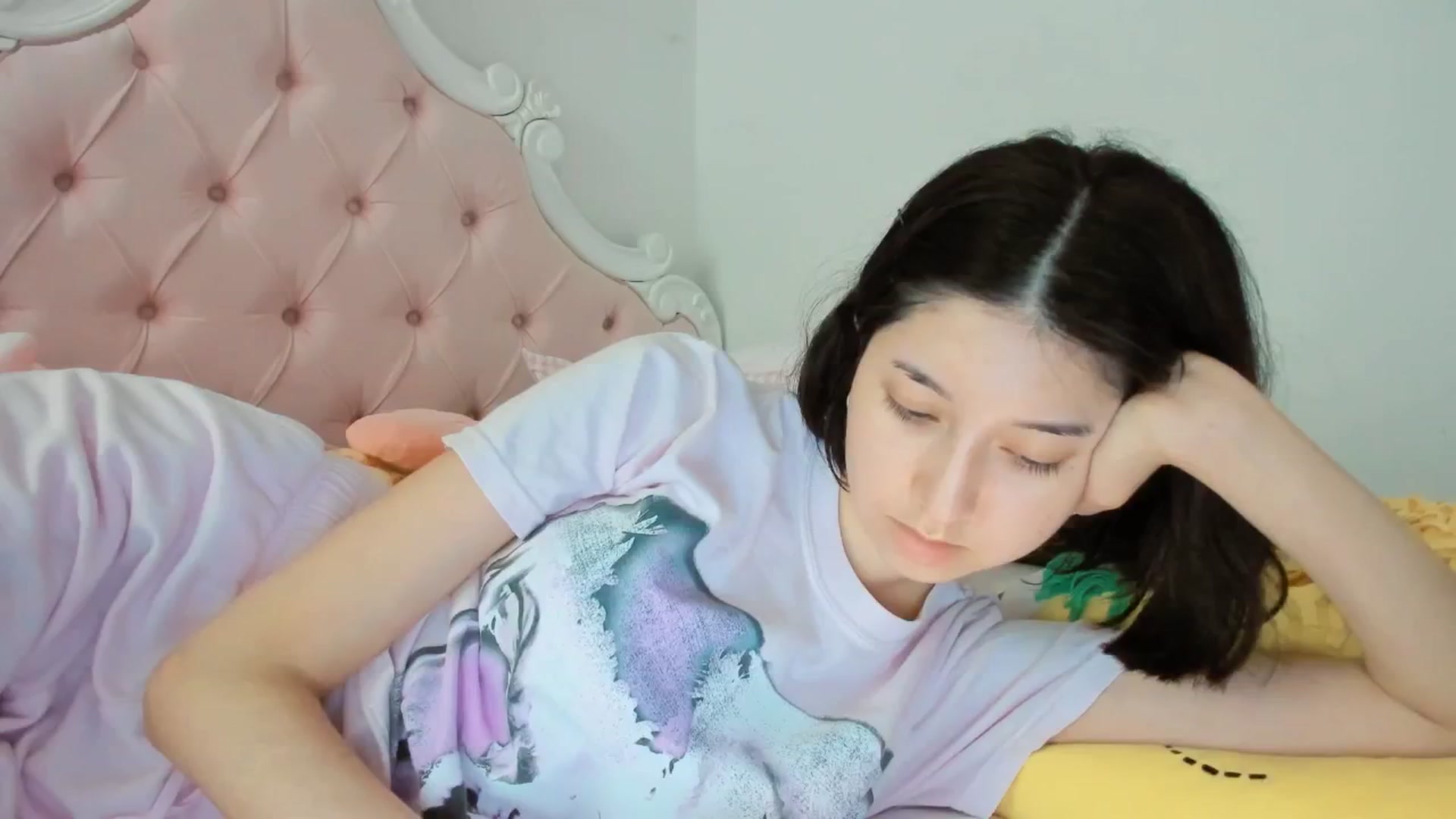 Gallery image thumbnail from Cherrycute666's myfreecams stream on, 06/30/2025, 01:49 image 8 of 20