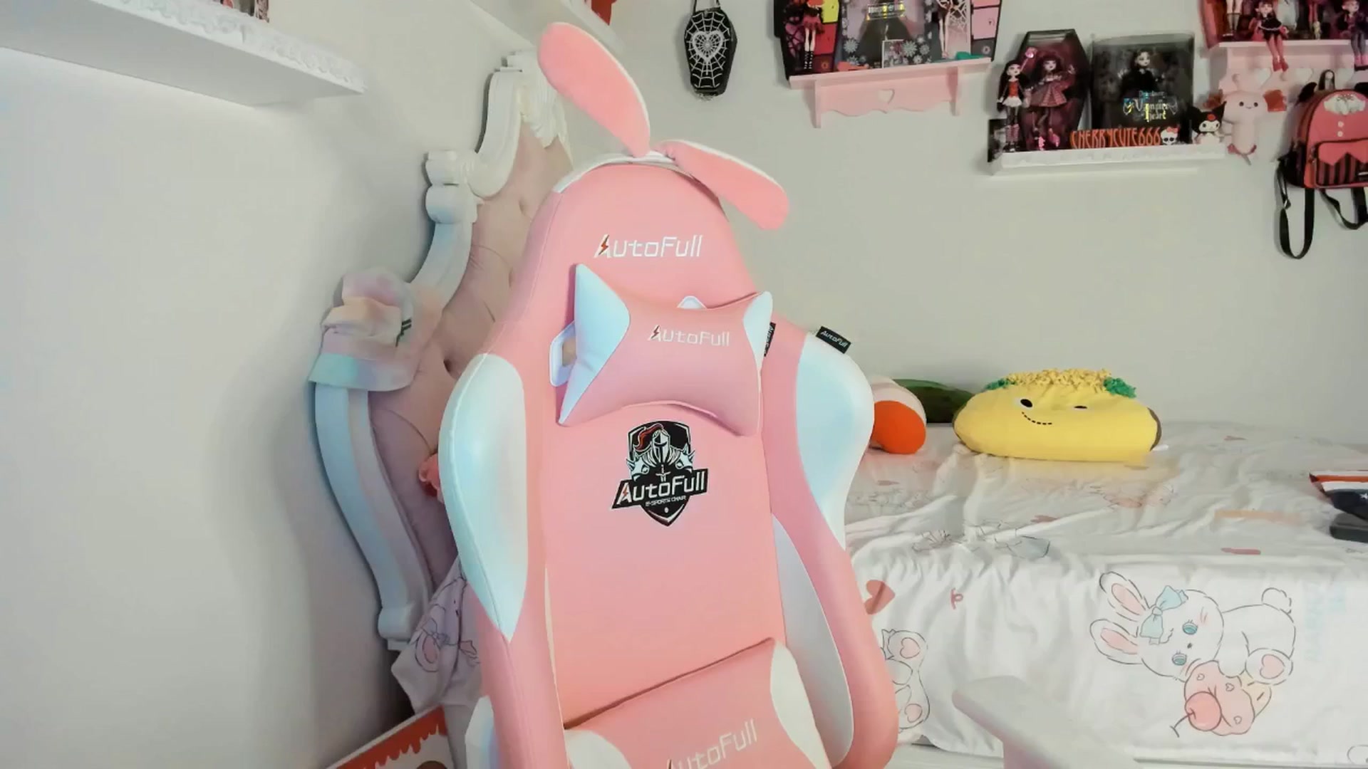 Gallery image thumbnail from Cherrycute666's myfreecams stream on, 06/30/2025, 01:52 image 15 of 20
