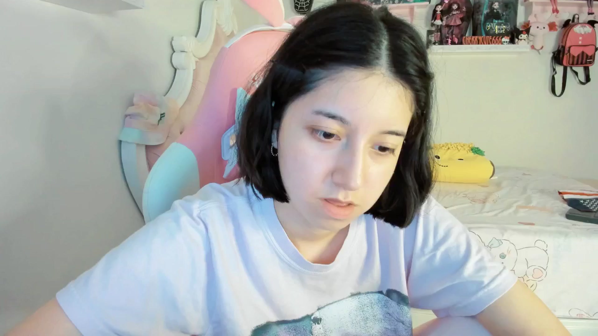Gallery image thumbnail from Cherrycute666's myfreecams stream on, 06/30/2025, 01:52 image 1 of 20