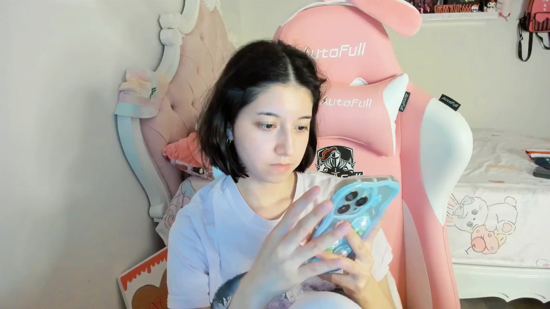 Gallery image thumbnail from Cherrycute666's myfreecams stream on, 06/30/2025, 01:52 image 10 of 20