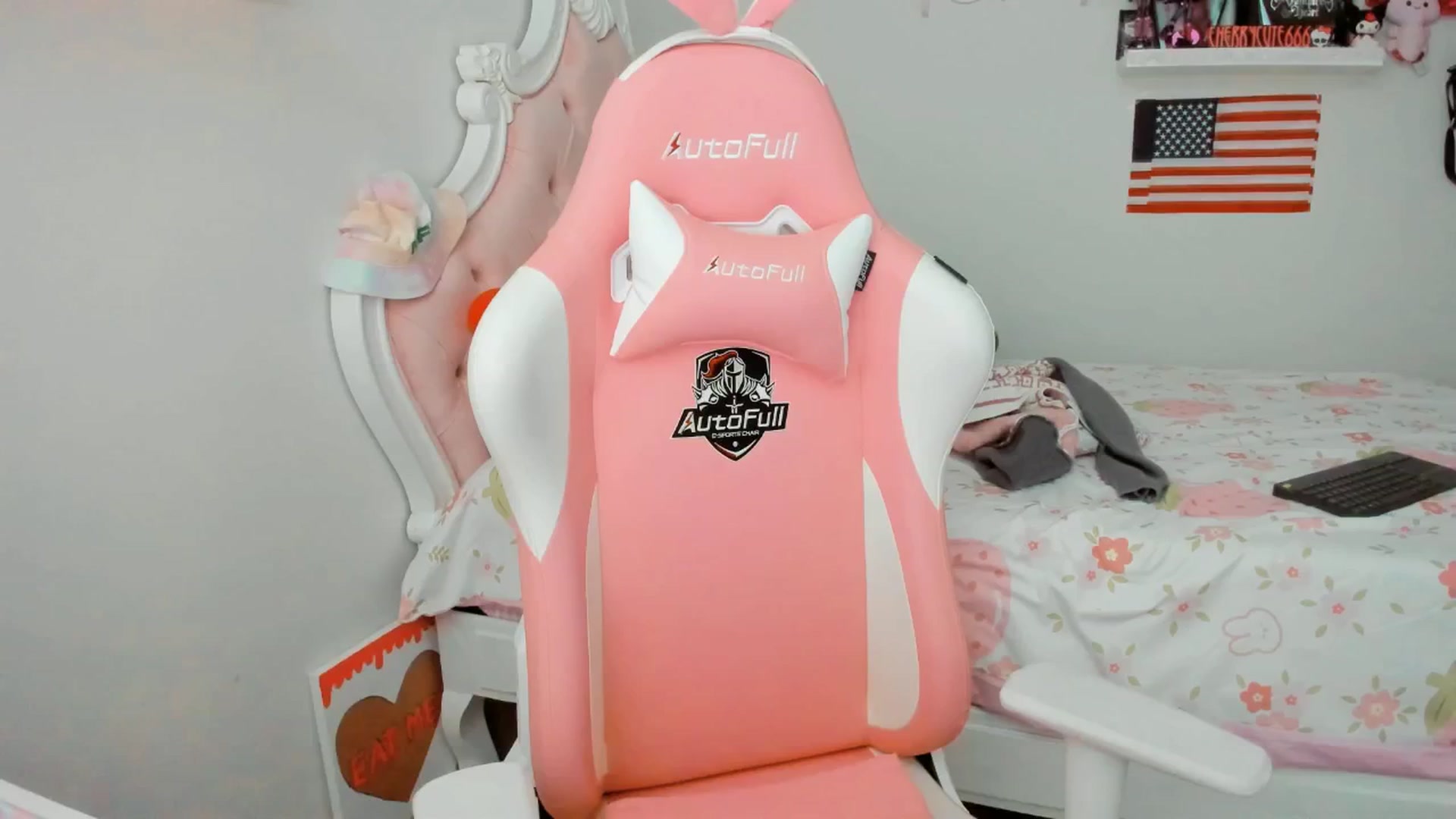 Gallery image thumbnail from Cherrycute666's myfreecams stream on, 07/04/2025, 24:16 image 19 of 20
