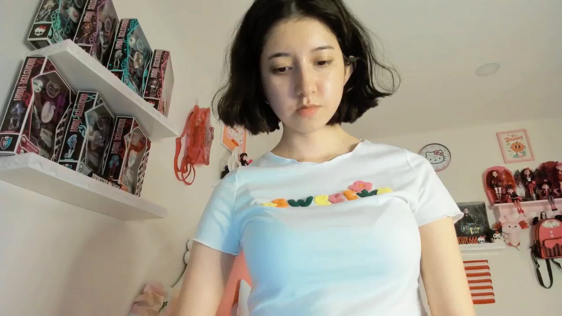 Gallery image thumbnail from Cherrycute666's myfreecams stream on, 07/04/2025, 07:06 image 17 of 20