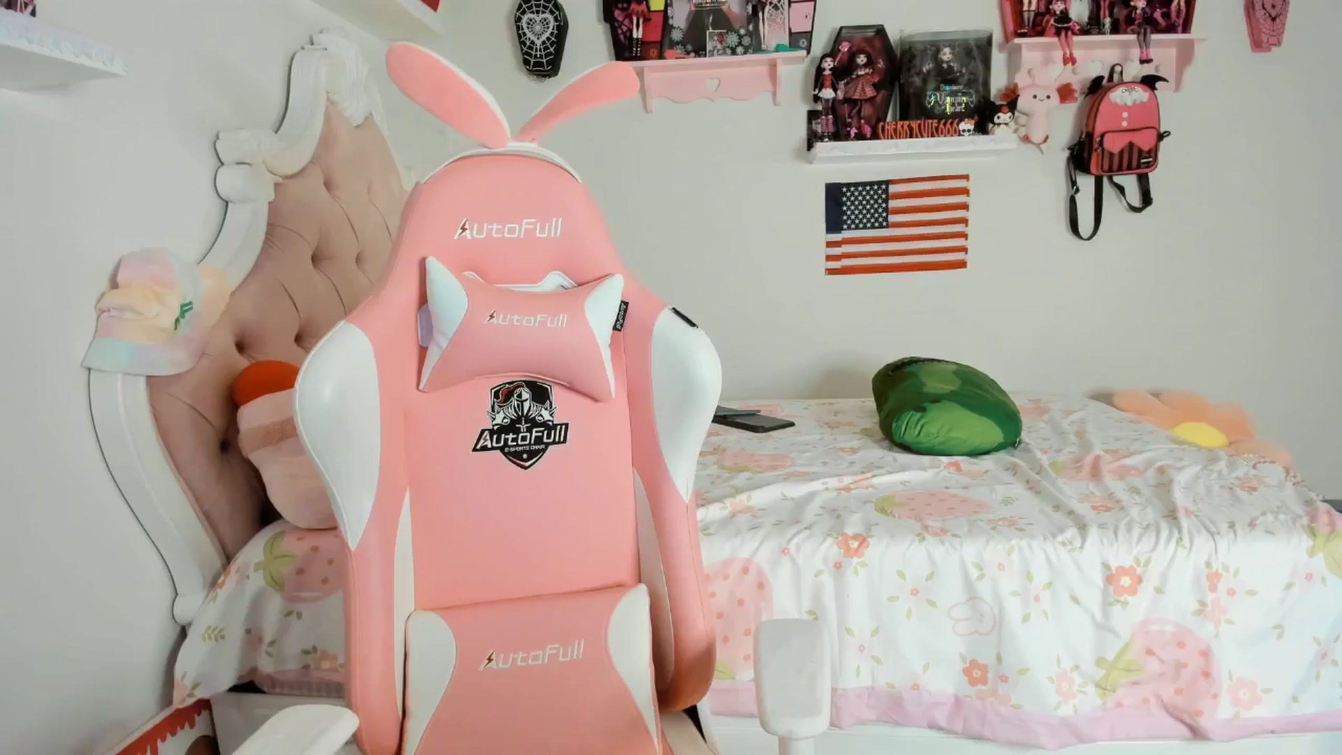 Gallery image thumbnail from Cherrycute666's myfreecams stream on, 07/04/2025, 07:06 image 20 of 20