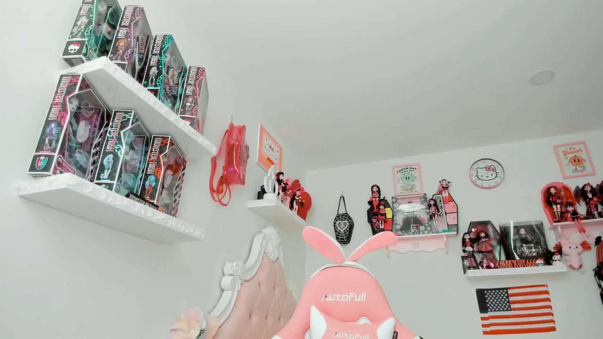 Gallery image thumbnail from Cherrycute666's myfreecams stream on, 07/05/2025, 24:20 image 20 of 20