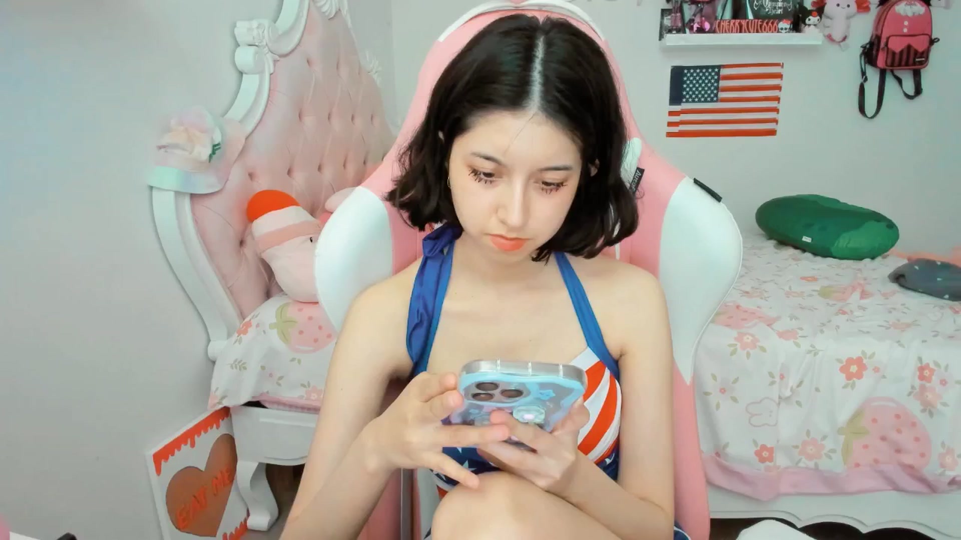Gallery image thumbnail from Cherrycute666's myfreecams stream on, 07/05/2025, 24:20 image 17 of 20