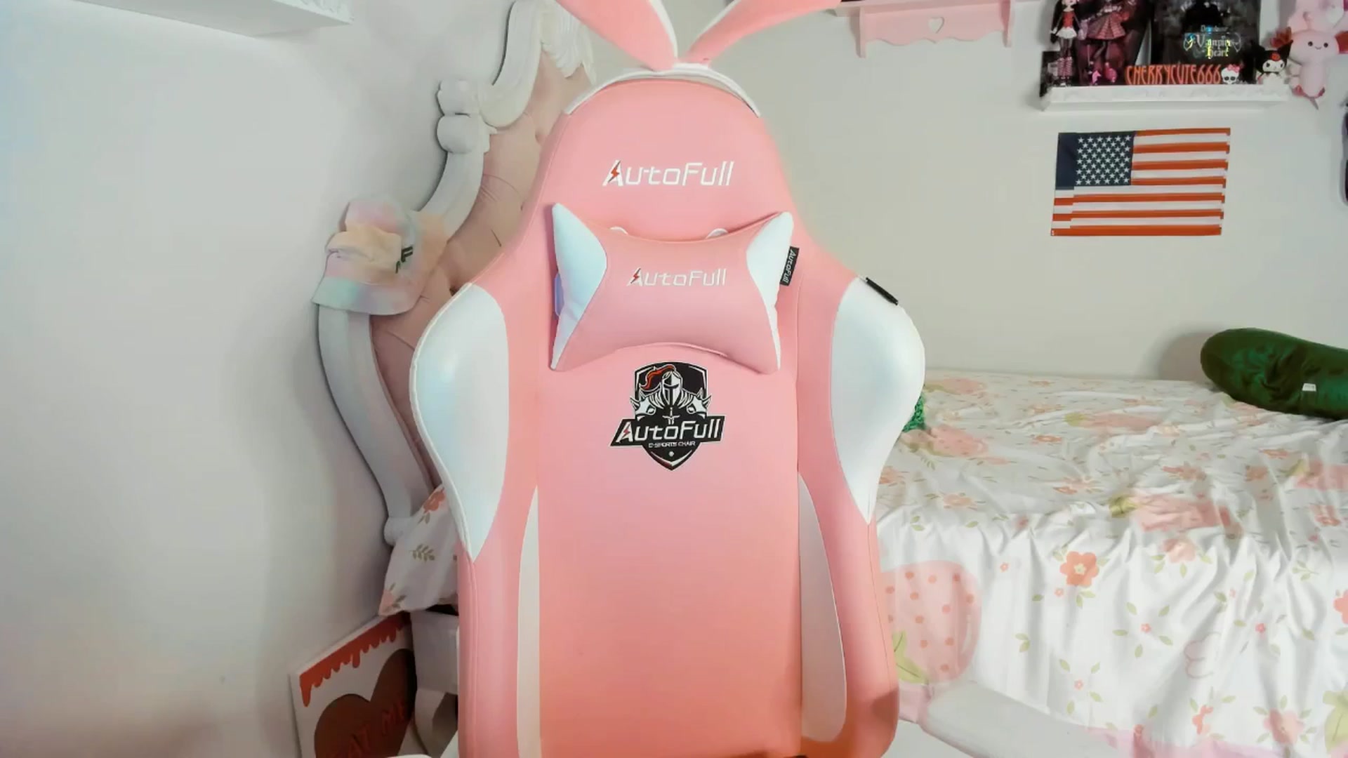 Gallery image thumbnail from Cherrycute666's myfreecams stream on, 07/05/2025, 01:45 image 14 of 20