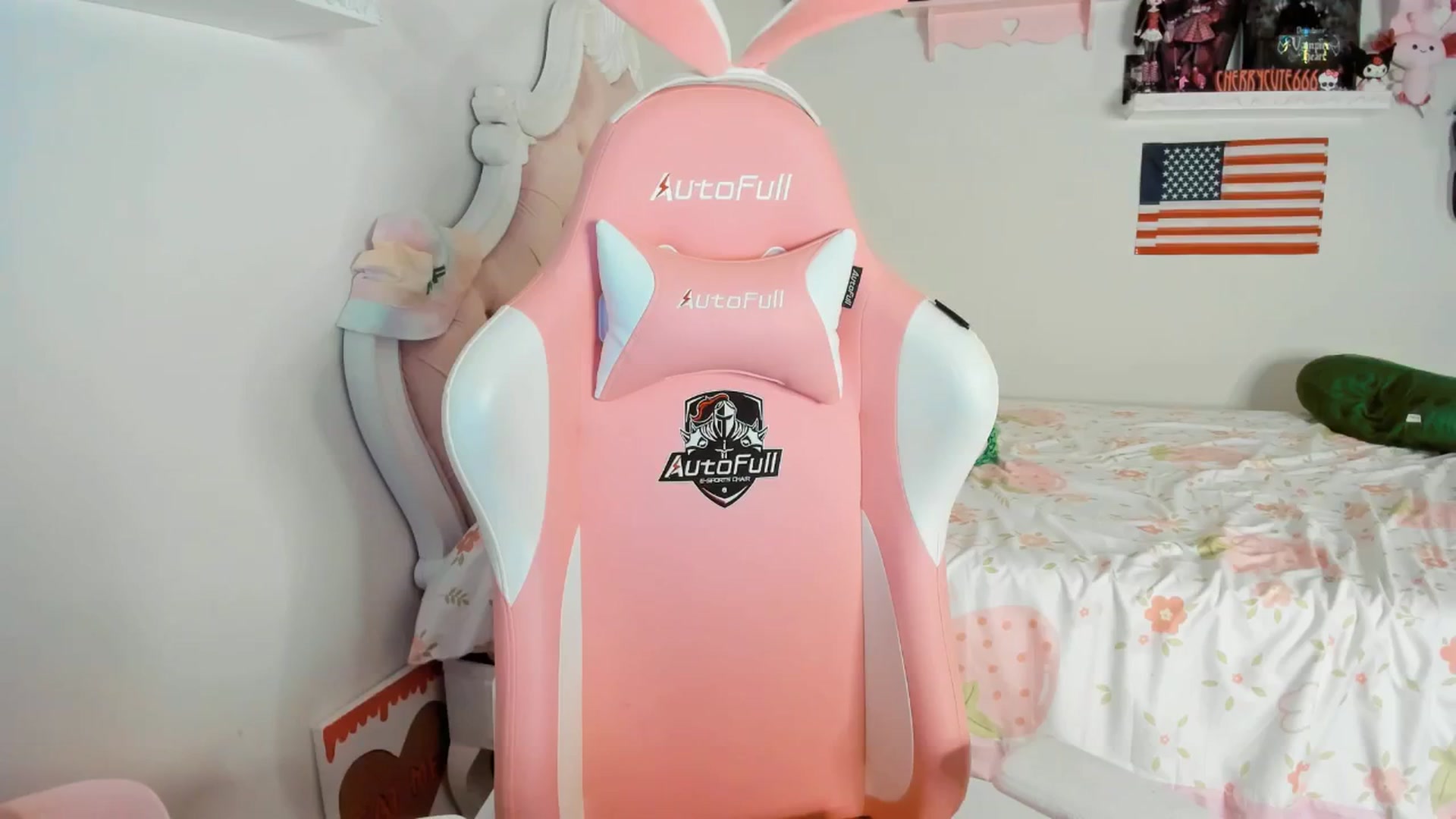 Gallery image thumbnail from Cherrycute666's myfreecams stream on, 07/05/2025, 01:45 image 15 of 20