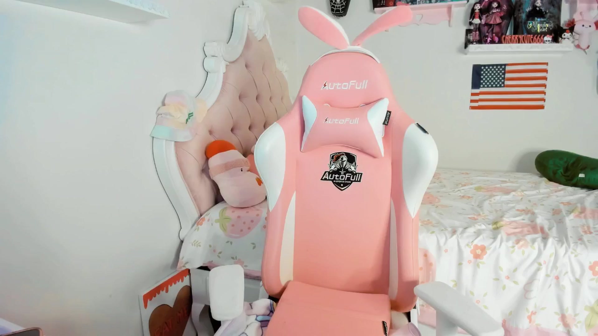 Gallery image thumbnail from Cherrycute666's myfreecams stream on, 07/05/2025, 01:45 image 2 of 20