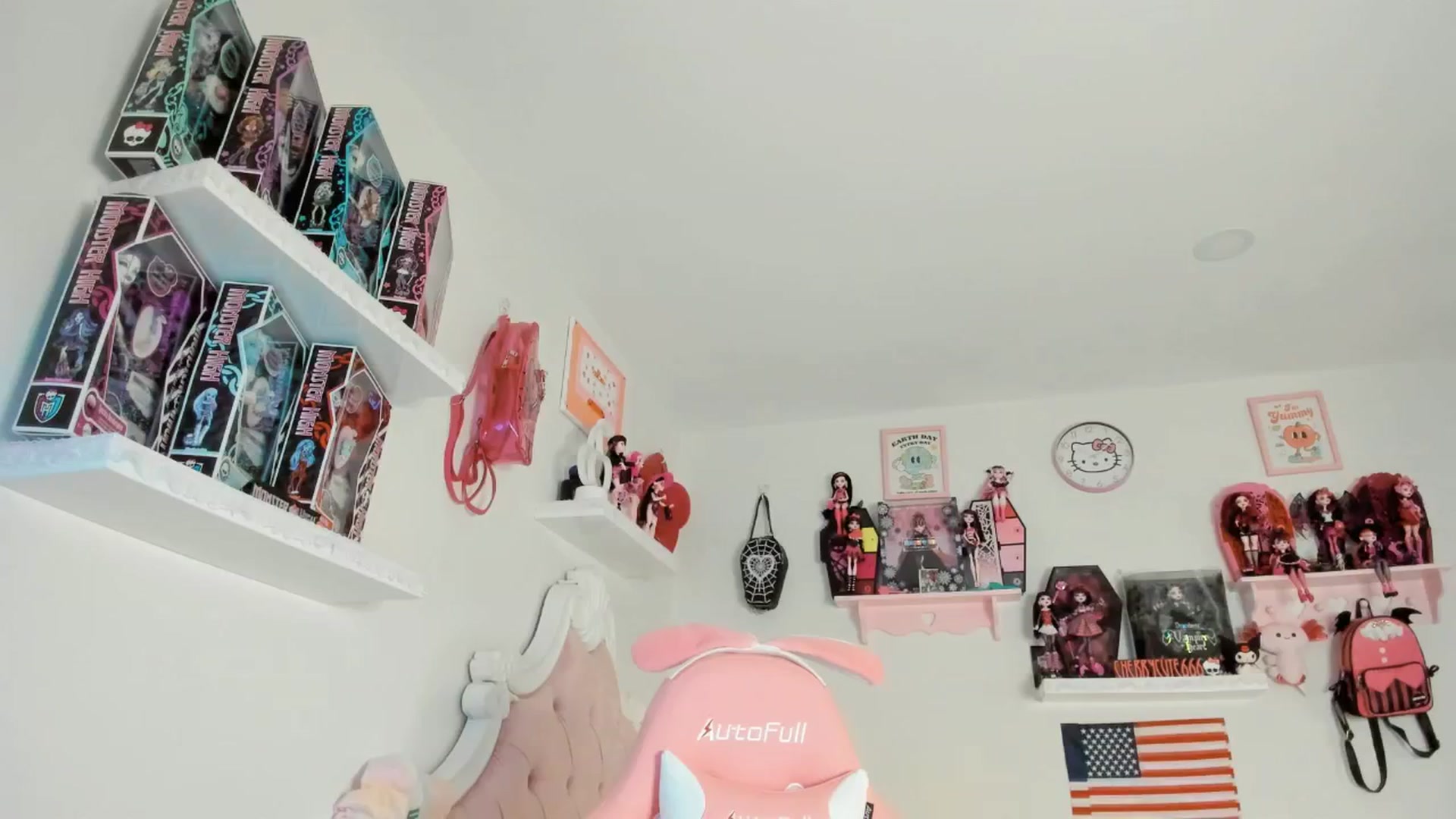 Gallery image thumbnail from Cherrycute666's myfreecams stream on, 07/06/2025, 09:42 image 7 of 20