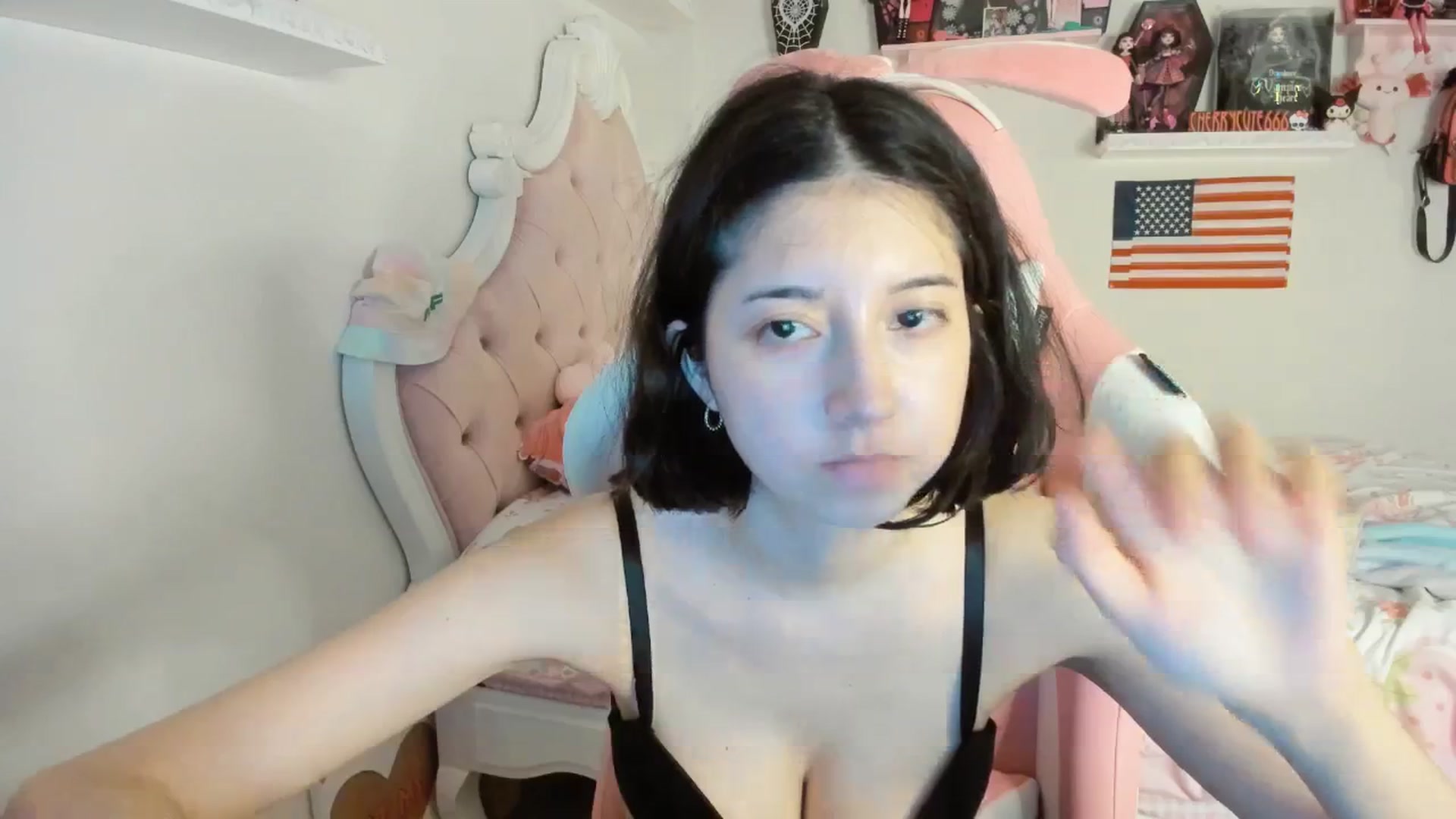 Gallery image thumbnail from Cherrycute666's myfreecams stream on, 07/06/2025, 09:42 image 5 of 20