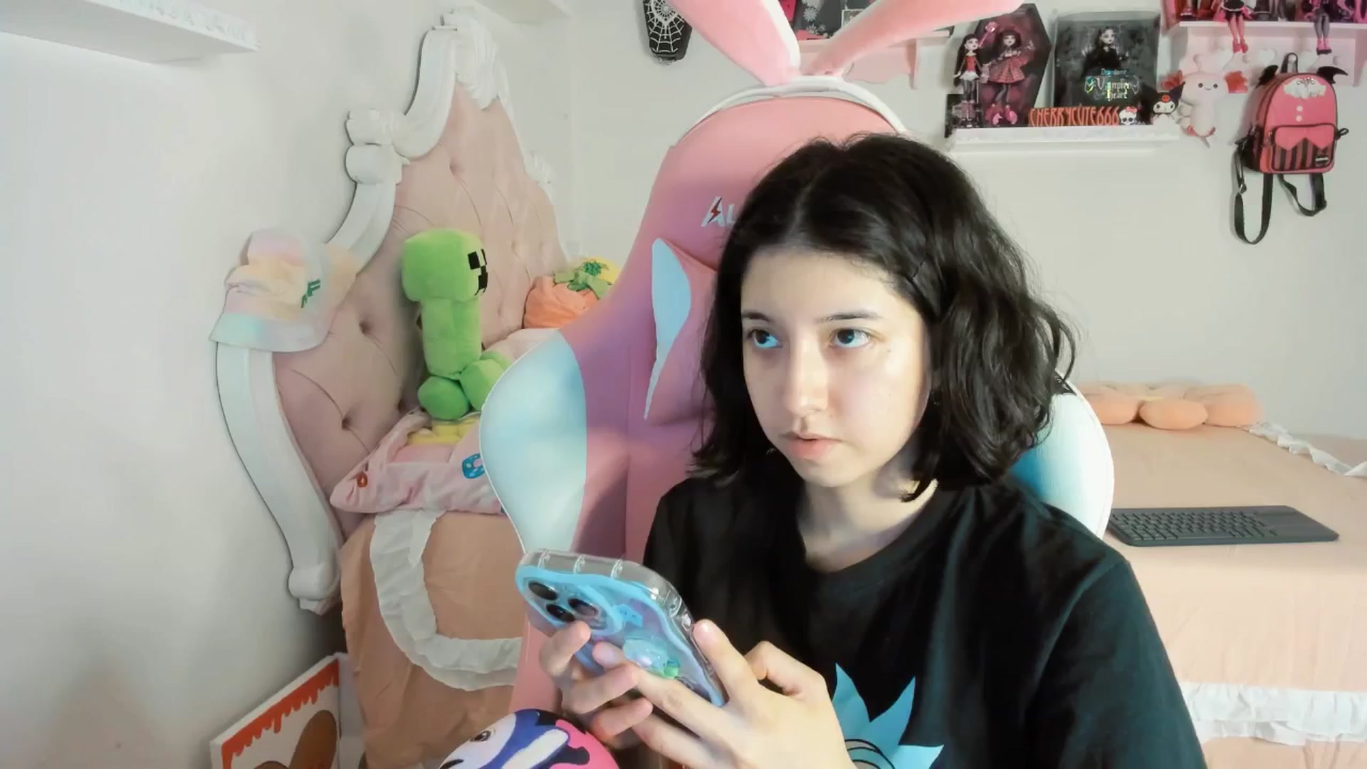 Gallery image thumbnail from Cherrycute666's myfreecams stream on, 07/08/2025, 04:57 image 12 of 20
