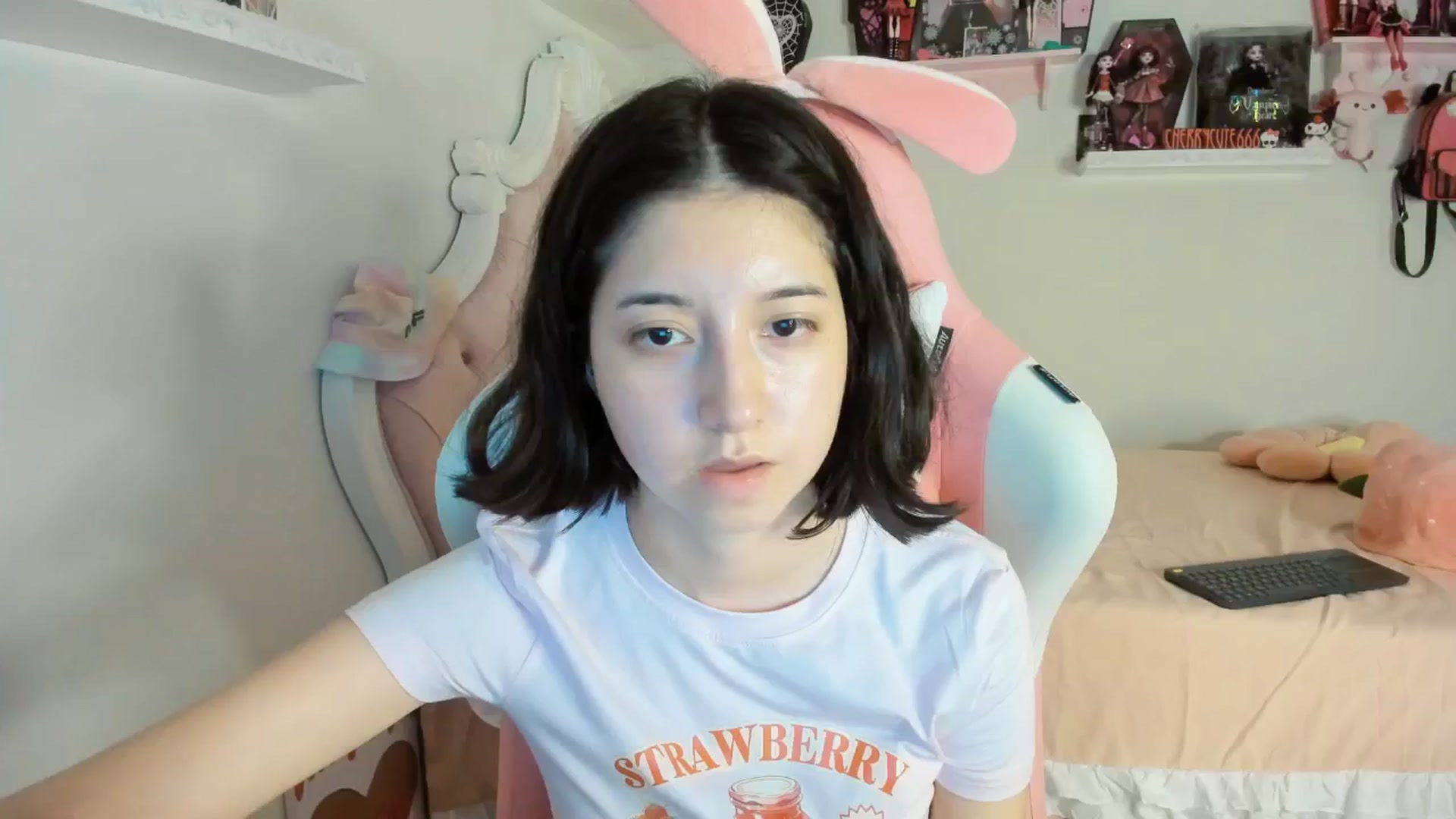Gallery image thumbnail from Cherrycute666's myfreecams stream on, 07/11/2025, 03:49 image 3 of 20