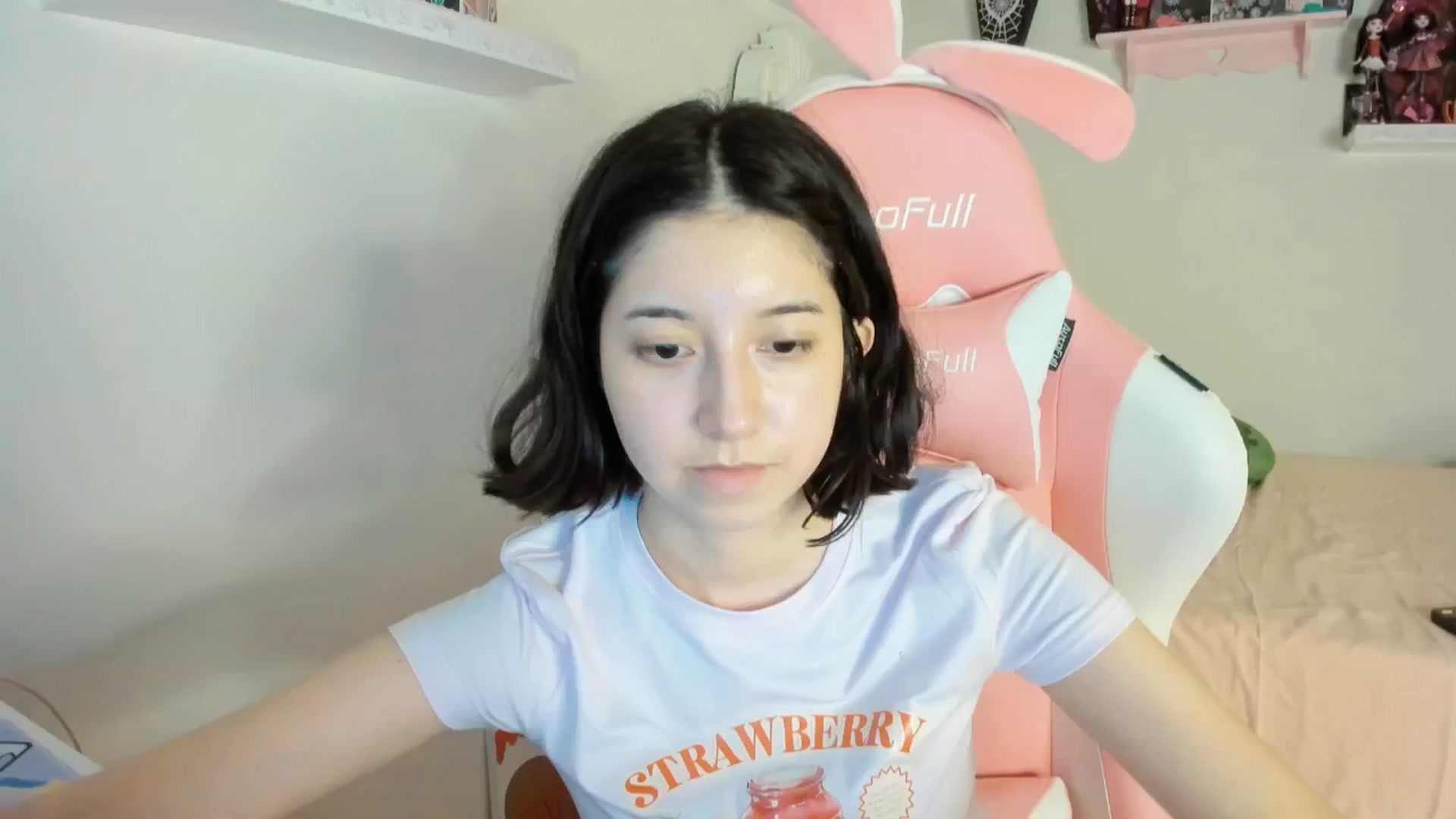 Gallery image thumbnail from Cherrycute666's myfreecams stream on, 07/11/2025, 03:49 image 4 of 20
