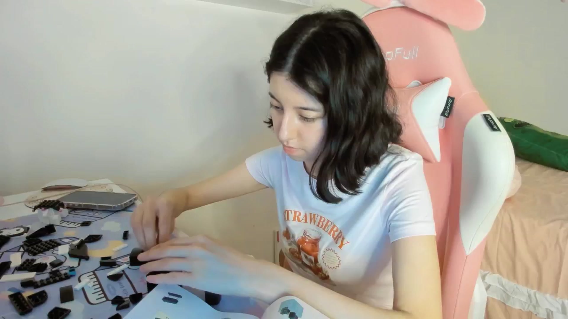 Gallery image thumbnail from Cherrycute666's myfreecams stream on, 07/11/2025, 03:49 image 14 of 20