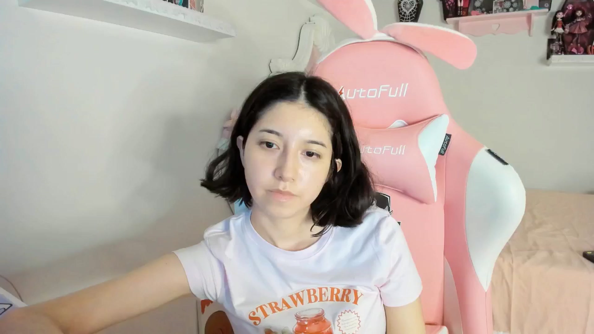 Gallery image thumbnail from Cherrycute666's myfreecams stream on, 07/11/2025, 03:49 image 5 of 20