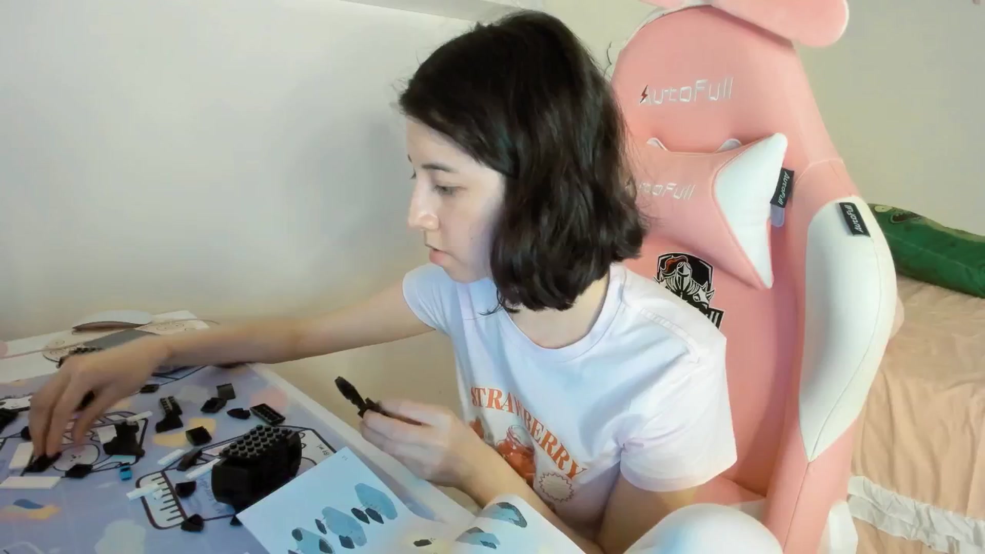Gallery image thumbnail from Cherrycute666's myfreecams stream on, 07/11/2025, 03:49 image 15 of 20