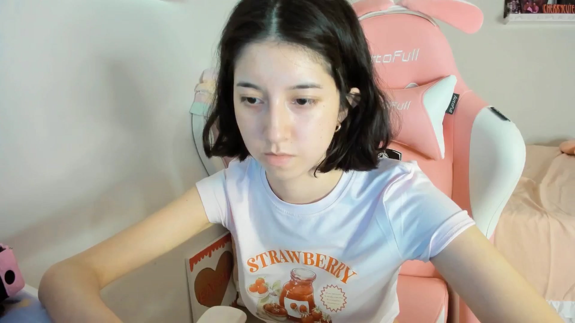 Gallery image thumbnail from Cherrycute666's myfreecams stream on, 07/11/2025, 09:00 image 20 of 20