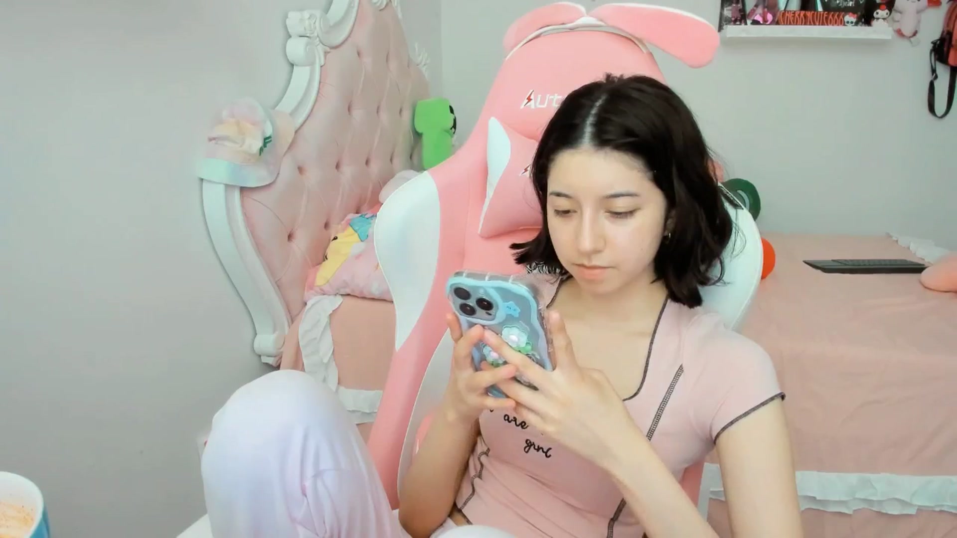 Gallery image thumbnail from Cherrycute666's myfreecams stream on, 07/11/2025, 23:15 image 6 of 20
