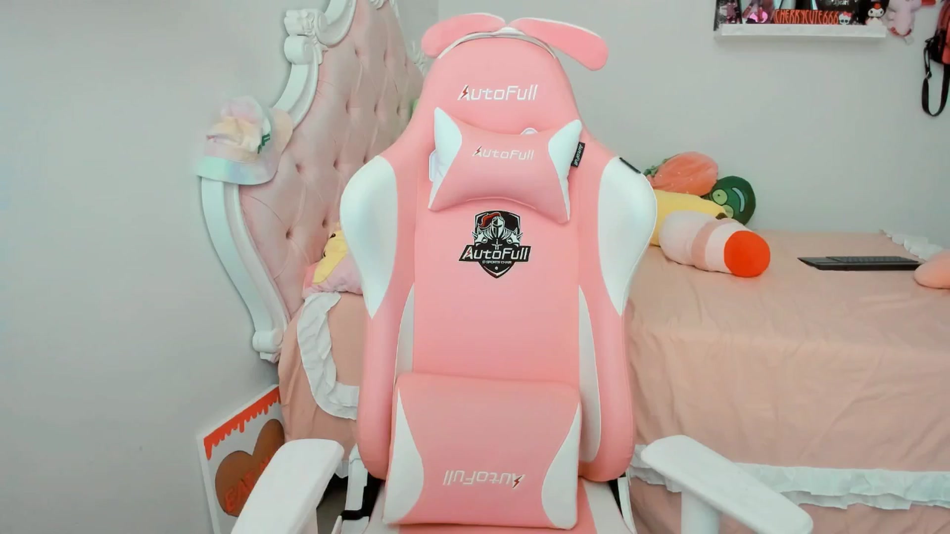 Gallery image thumbnail from Cherrycute666's myfreecams stream on, 07/11/2025, 23:15 image 8 of 20