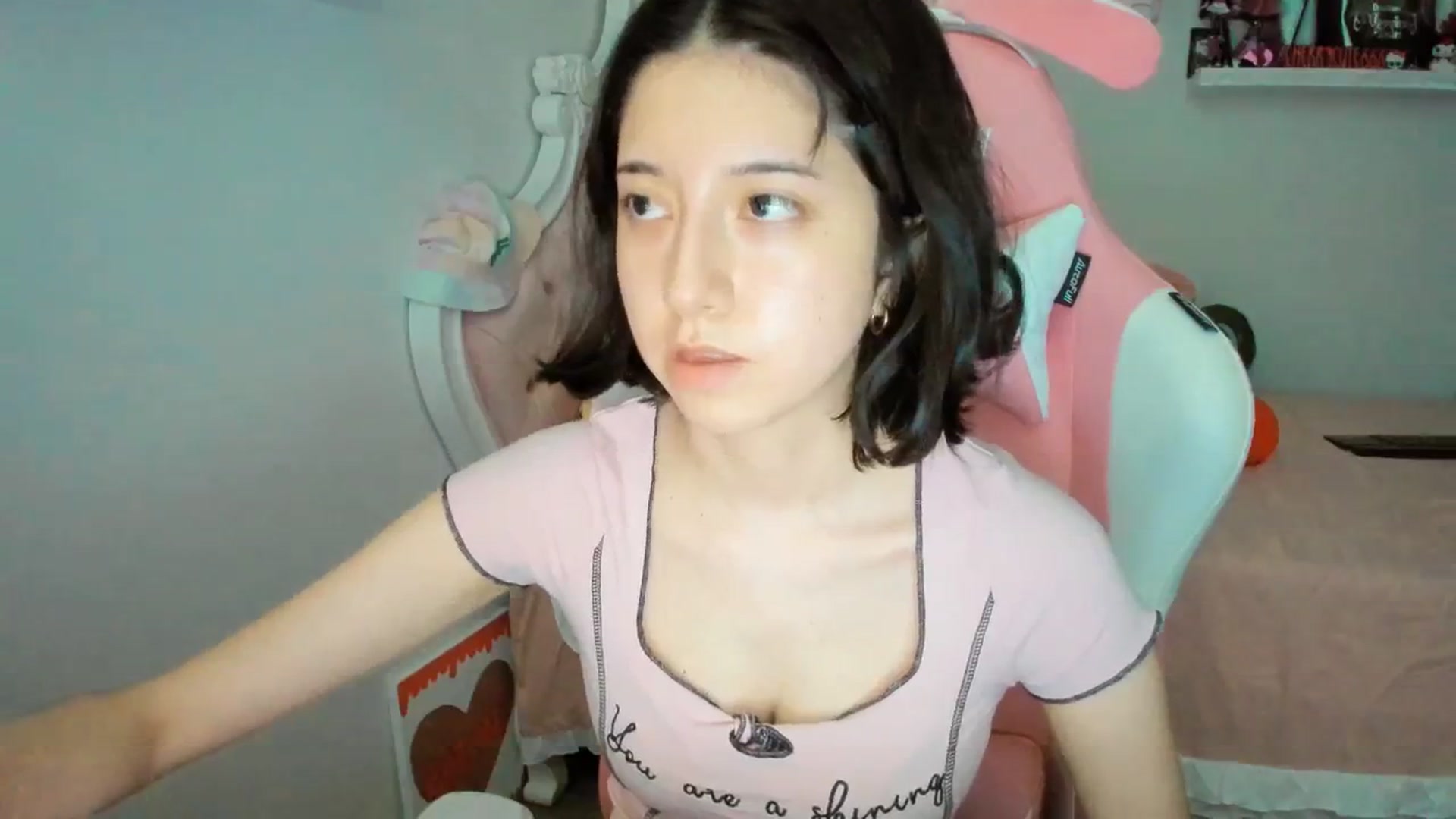 Gallery image thumbnail from Cherrycute666's myfreecams stream on, 07/11/2025, 23:15 image 17 of 20