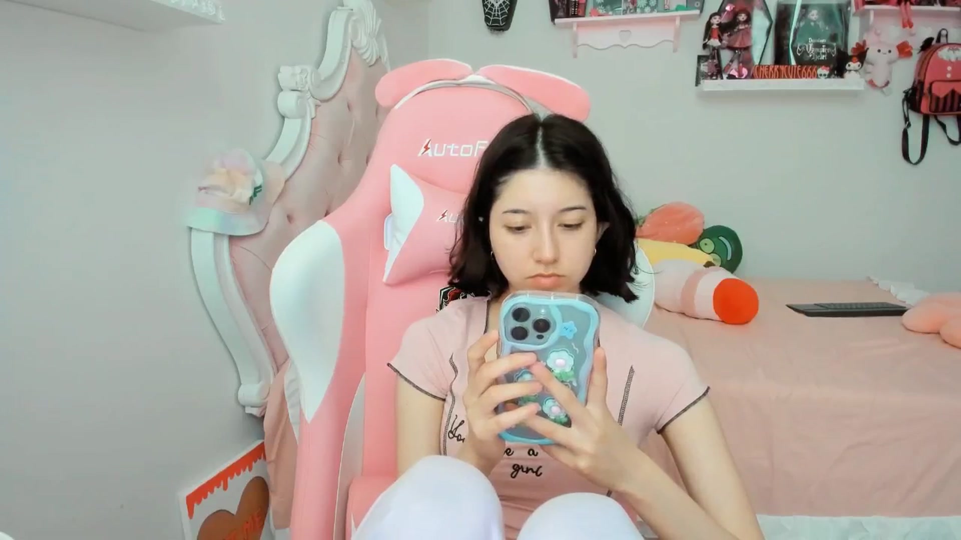 Gallery image thumbnail from Cherrycute666's myfreecams stream on, 07/11/2025, 23:15 image 3 of 20