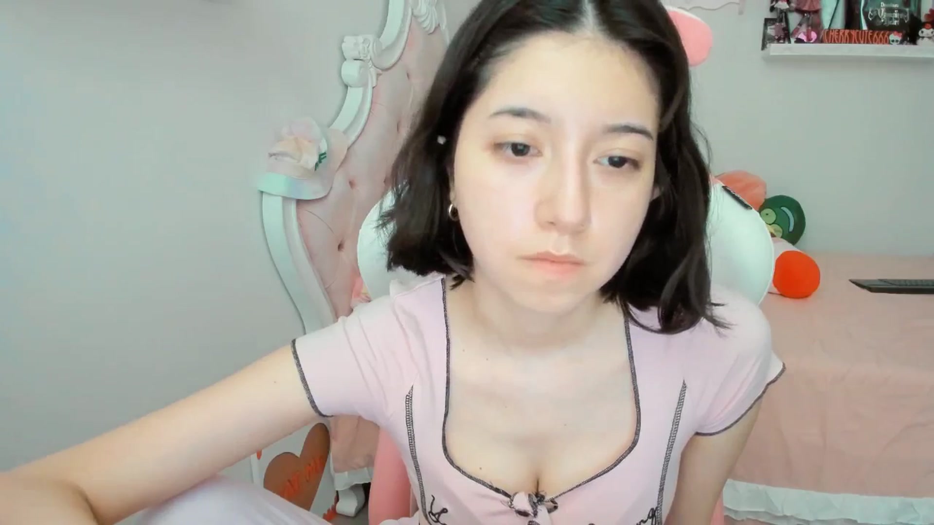 Gallery image thumbnail from Cherrycute666's myfreecams stream on, 07/11/2025, 23:15 image 14 of 20